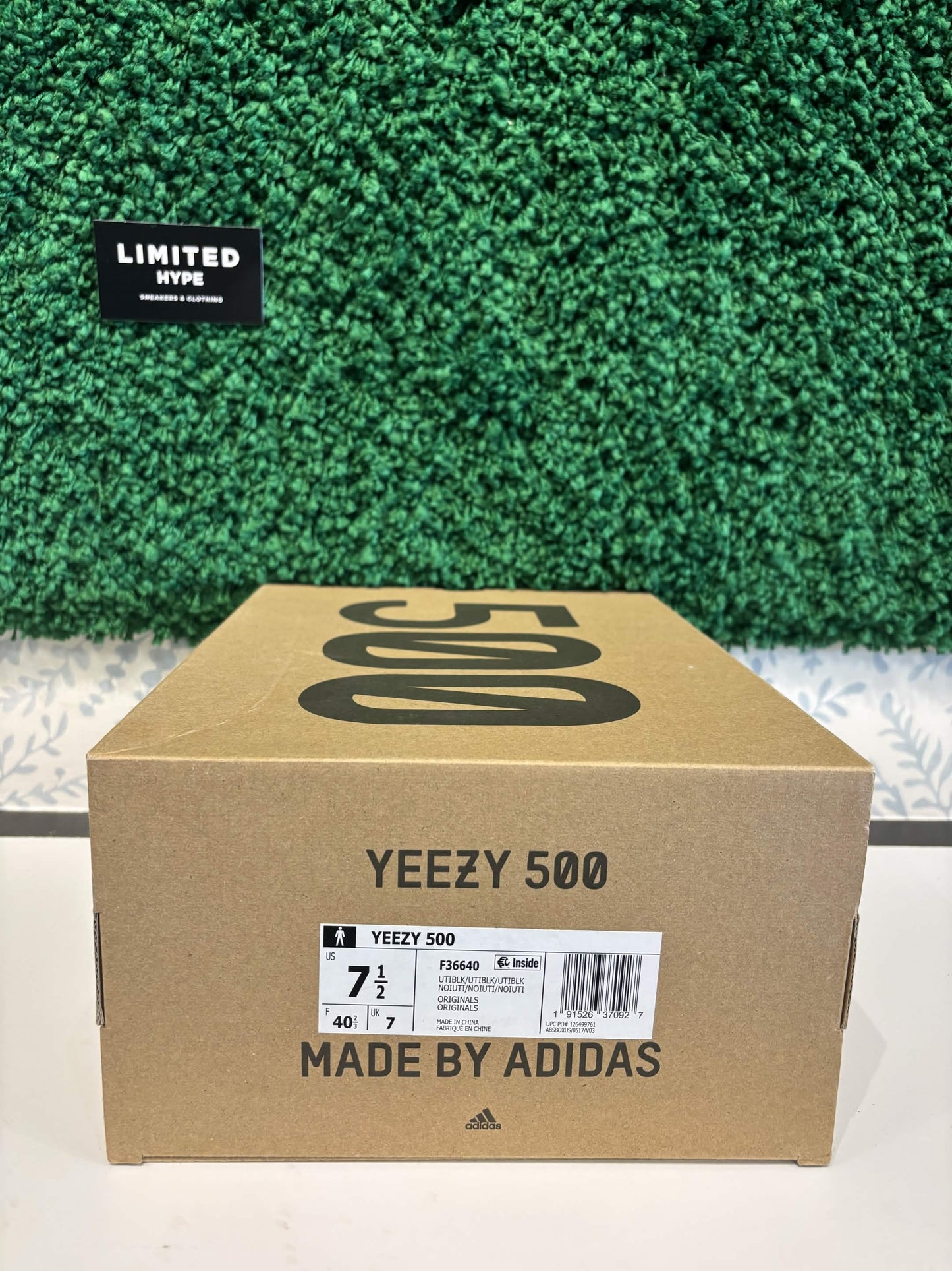 adidas Yeezy 500 Utility Black (USED)