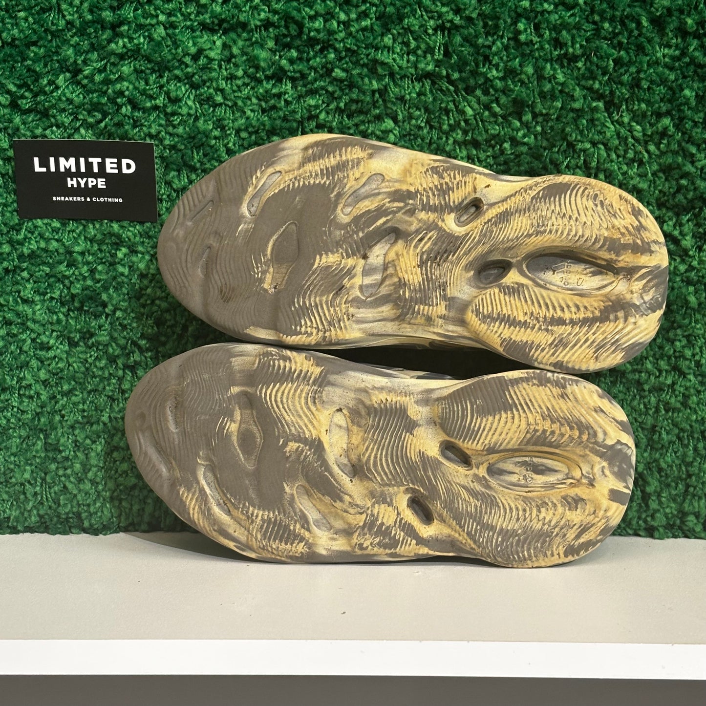 Yeezy Foam RNNR MXT Moon Gray (USED, NO BOX)