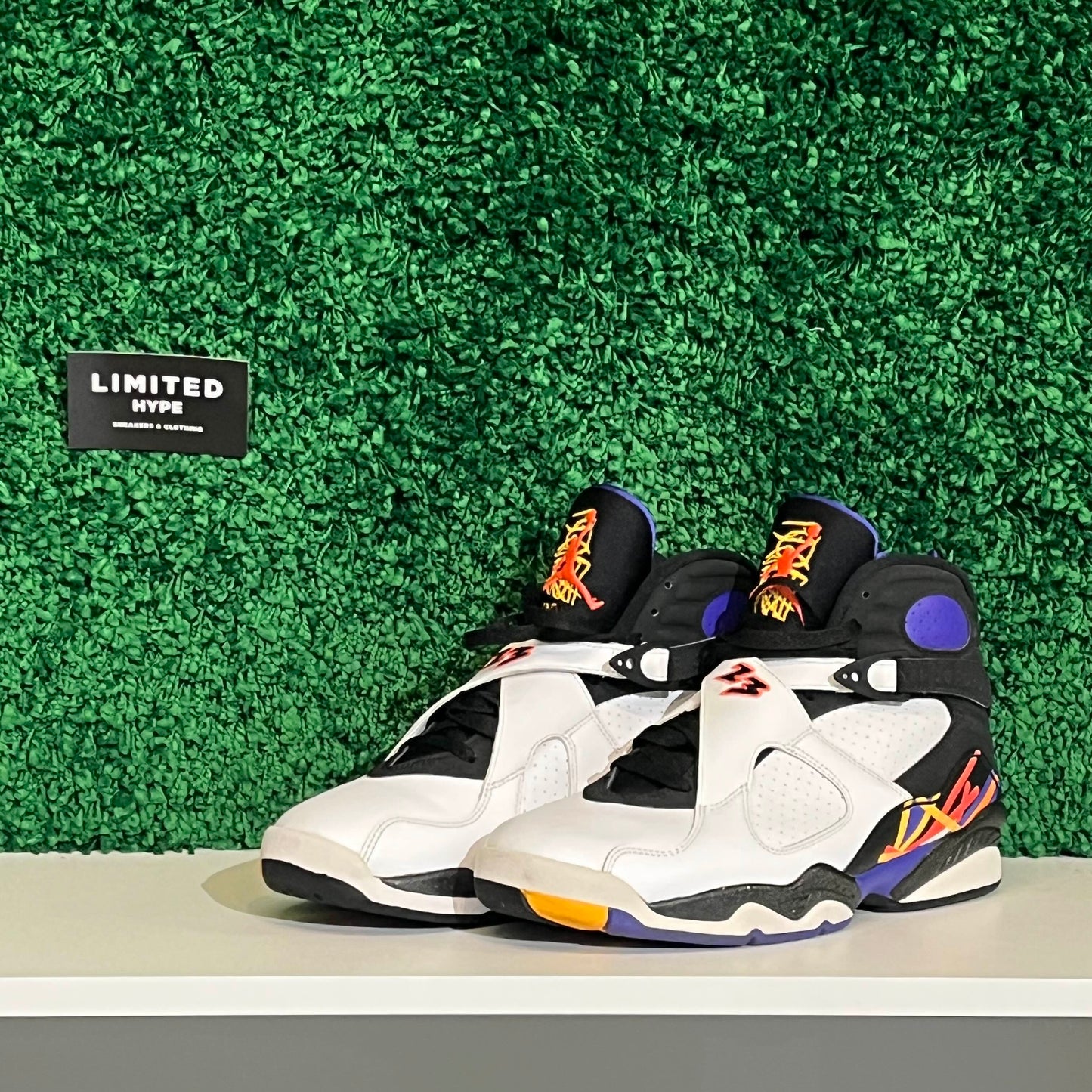 Jordan 8 Retro Three Peat (USED) (NO BOX)
