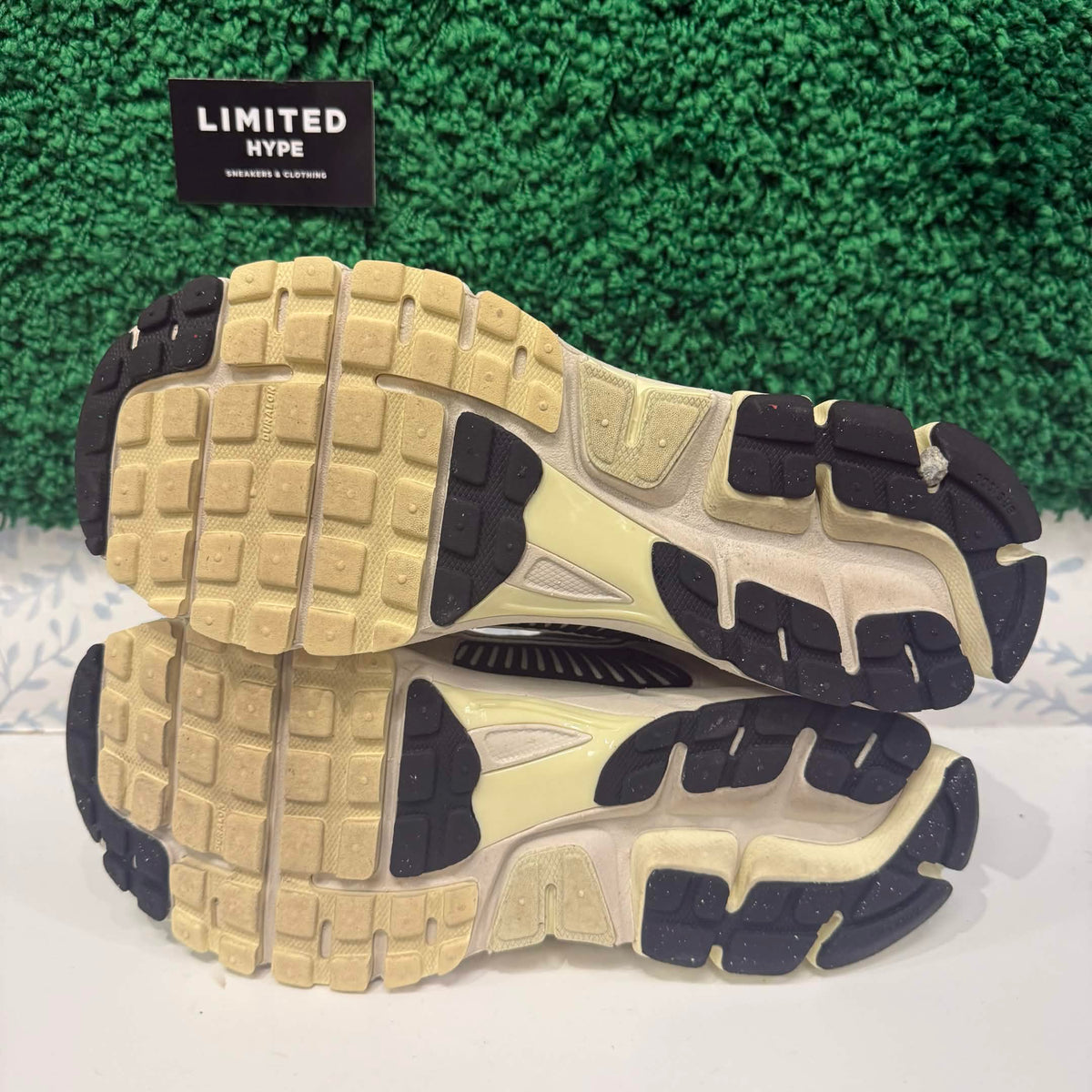 Nike Zoom Vomero 5 Alabaster Black (USED, NO BOX)