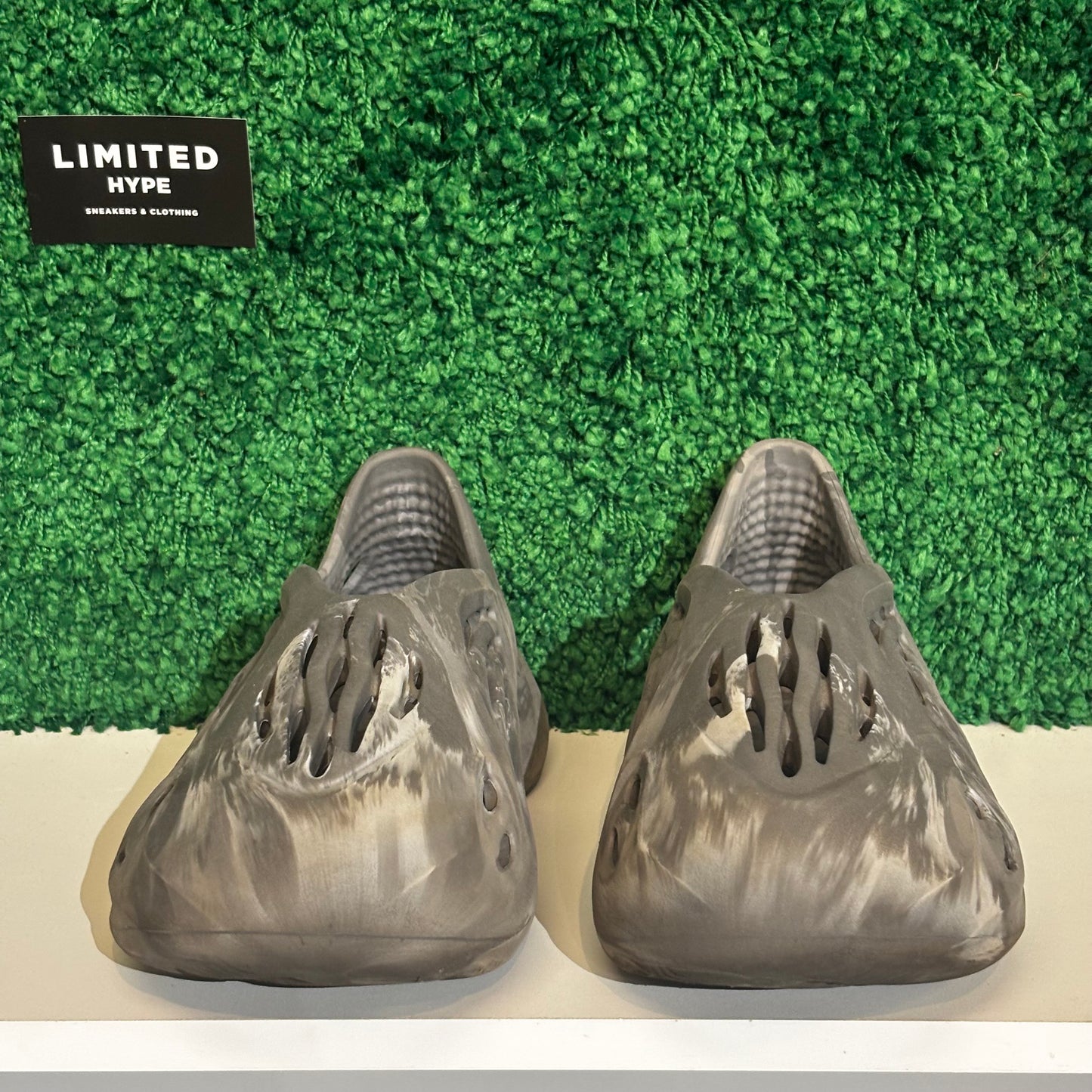 adidas Yeezy Foam RNR MX Granite (USED)