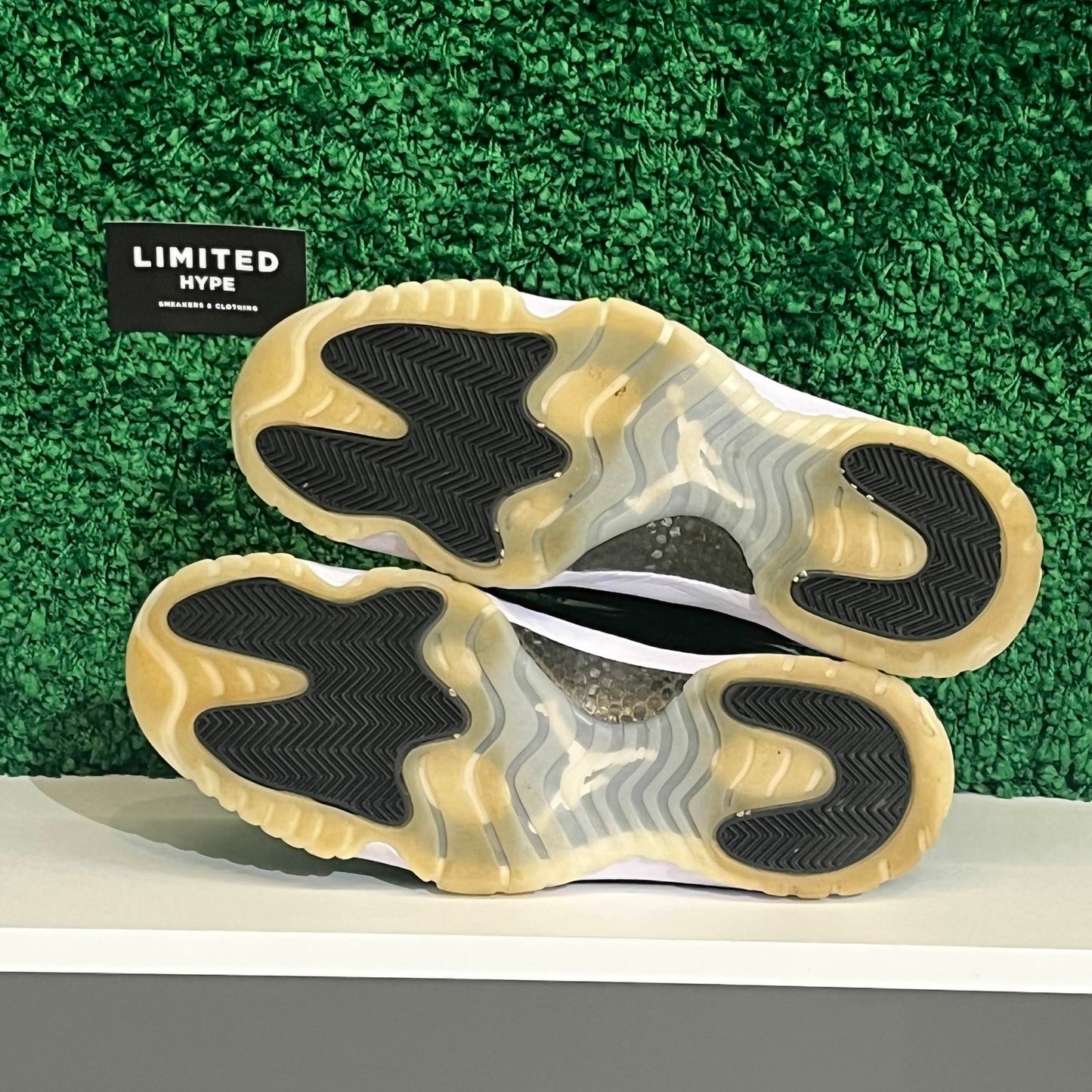 Jordan 11 Retro DMP Gratitude (2023) (USED NO BOX)