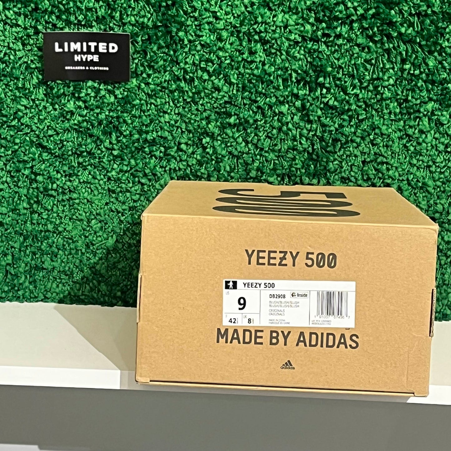 adidas Yeezy 500 Blush (USED)
