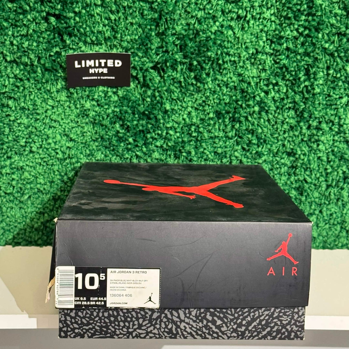 Jordan 3 Retro Powder Blue (USED)