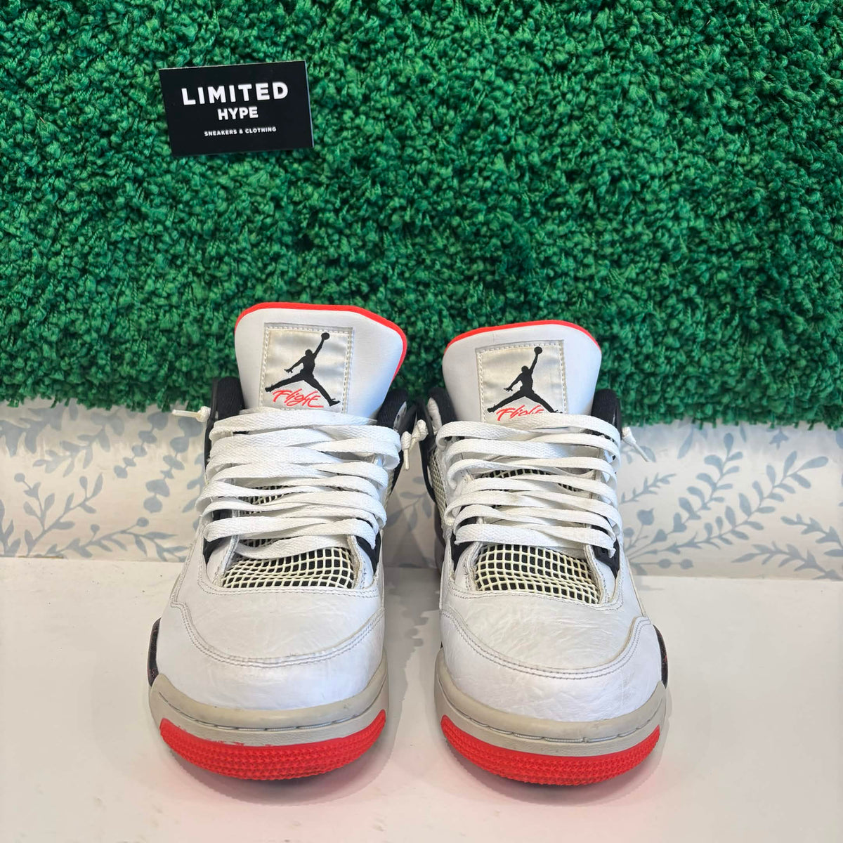 Jordan 4 Retro Flight Nostalgia (USED)