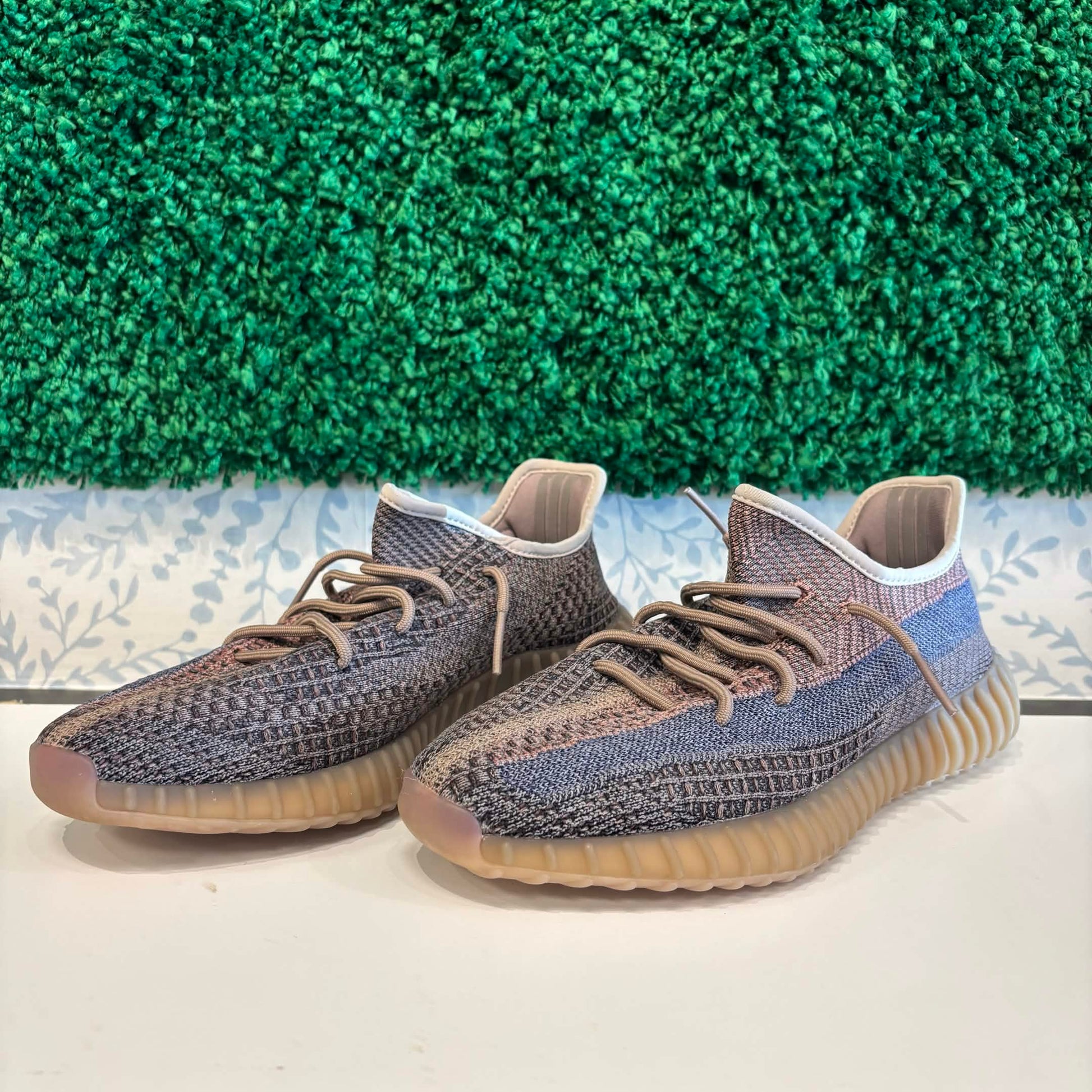 adidas Yeezy Boost 350 V2 Fade (USED)
