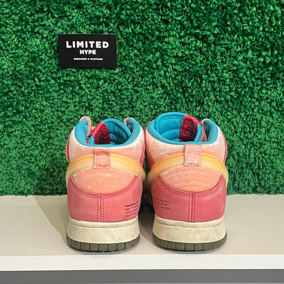 Nike Dunk Mid Social Status Free Lunch Strawberry Milk