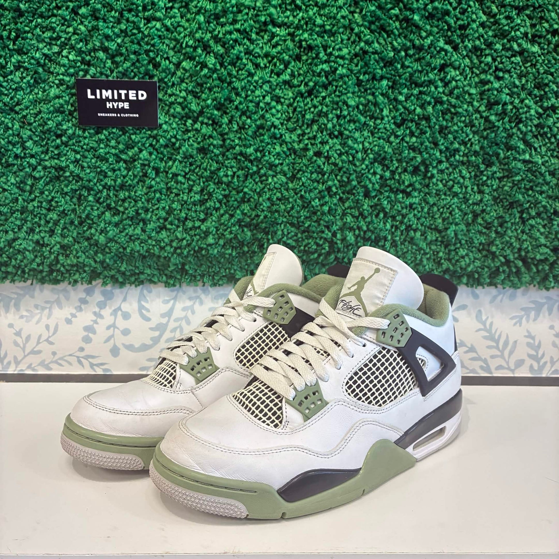 Jordan 4 Retro Seafoam (USED, REP BOX)