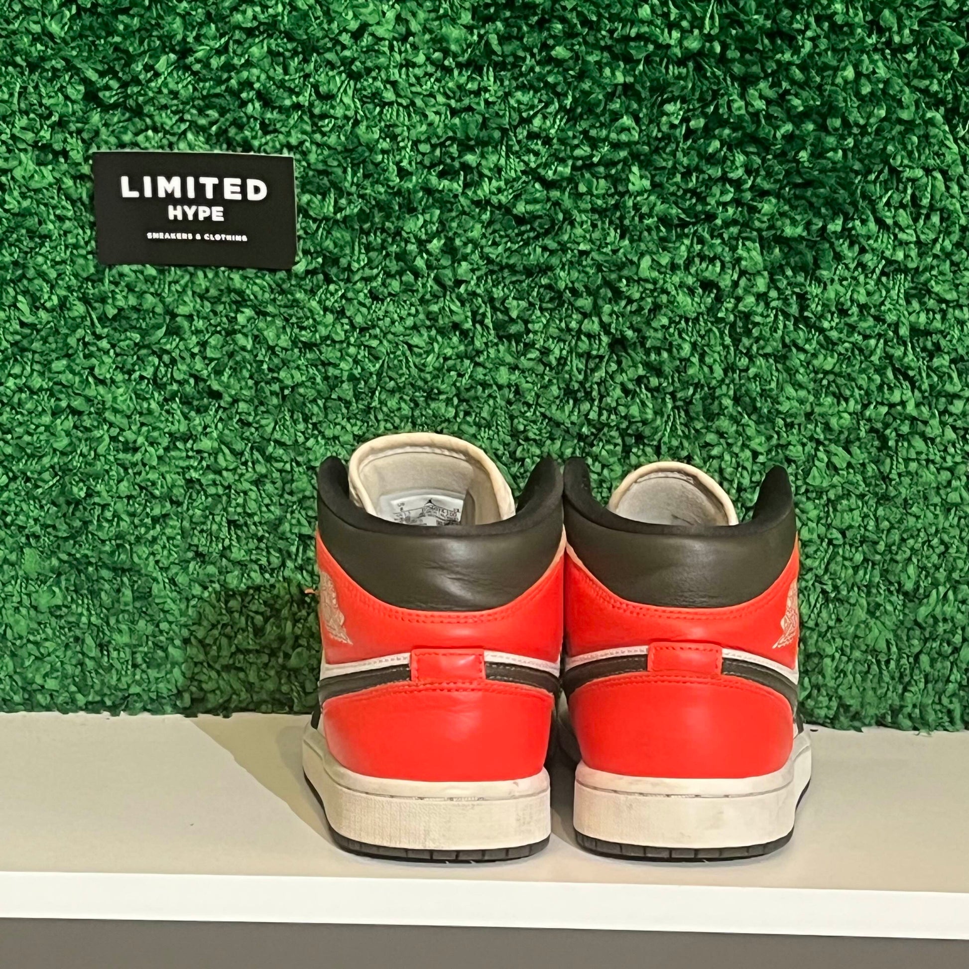 Jordan 1 Mid Newsprint Light Orewood Brown (Women's) (USED NO BOX)