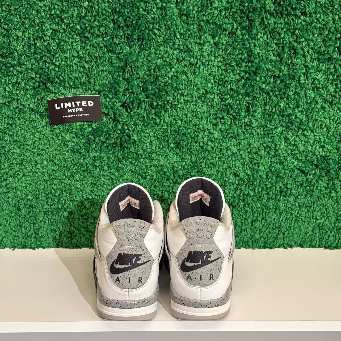 Jordan 4 Retro White Cement (2025) (USED)