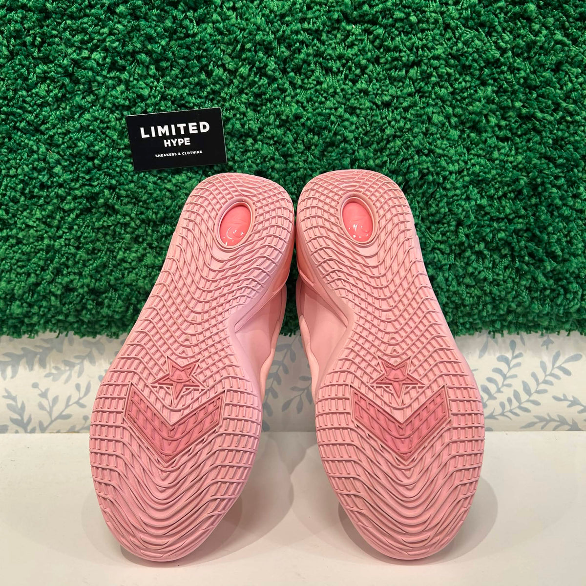 Converse SHAI 001 Blush (USED)