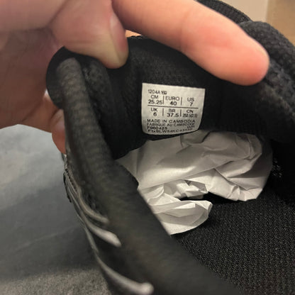ASICS Gel-1130 Black Pure Silver (GS) (MISMATCH SIZE 6y/7y)