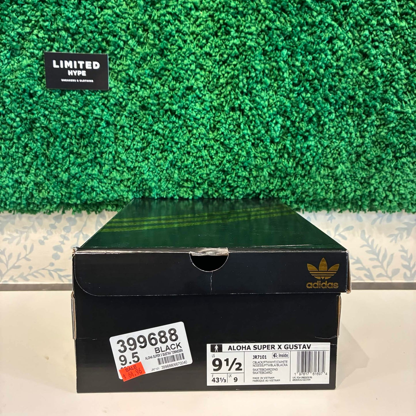 adidas Aloha Super Gustav Tønnesen (USED)