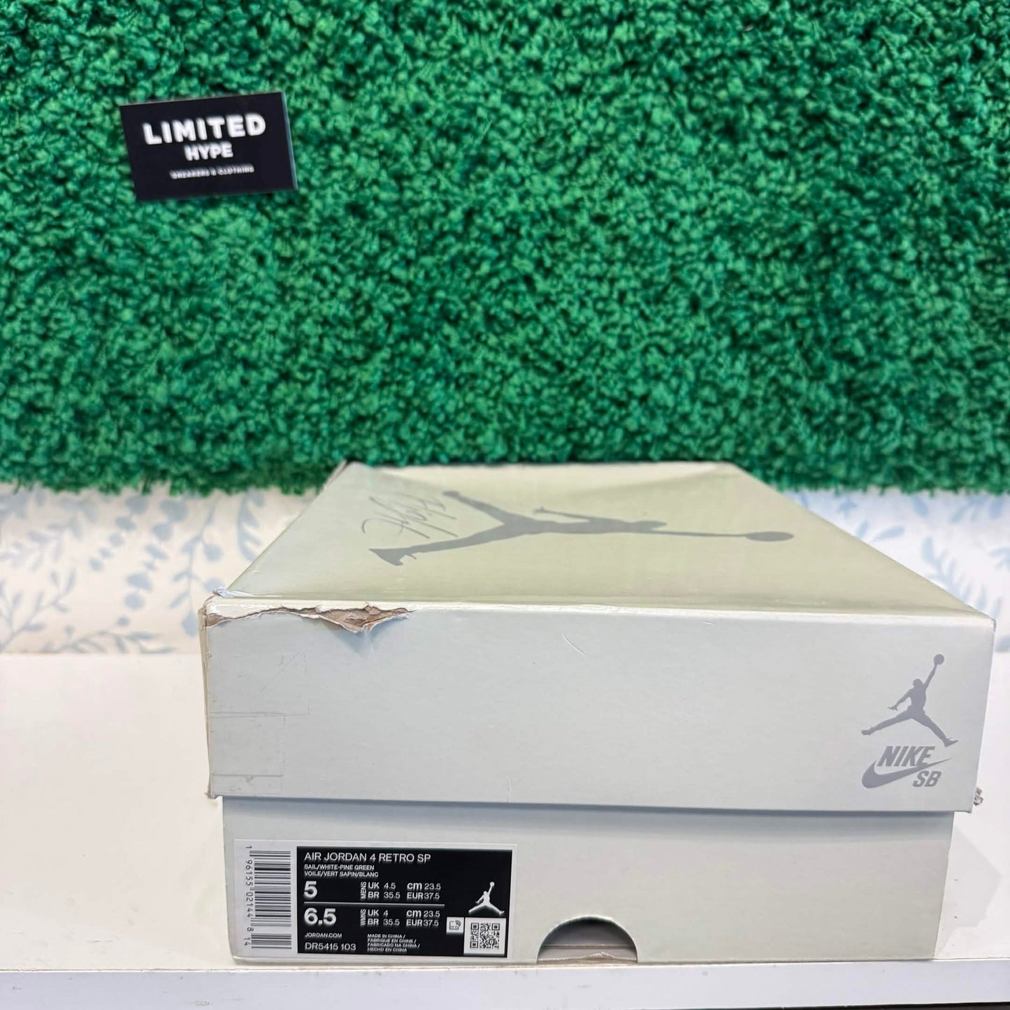 Jordan 4 Retro SB Pine Green (USED)