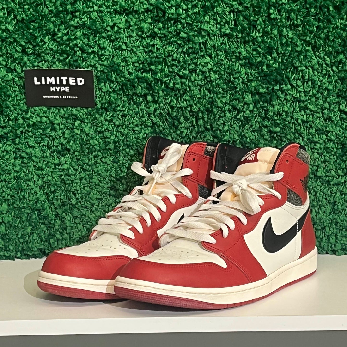 Jordan 1 Retro High OG Chicago Lost and Found (USED)