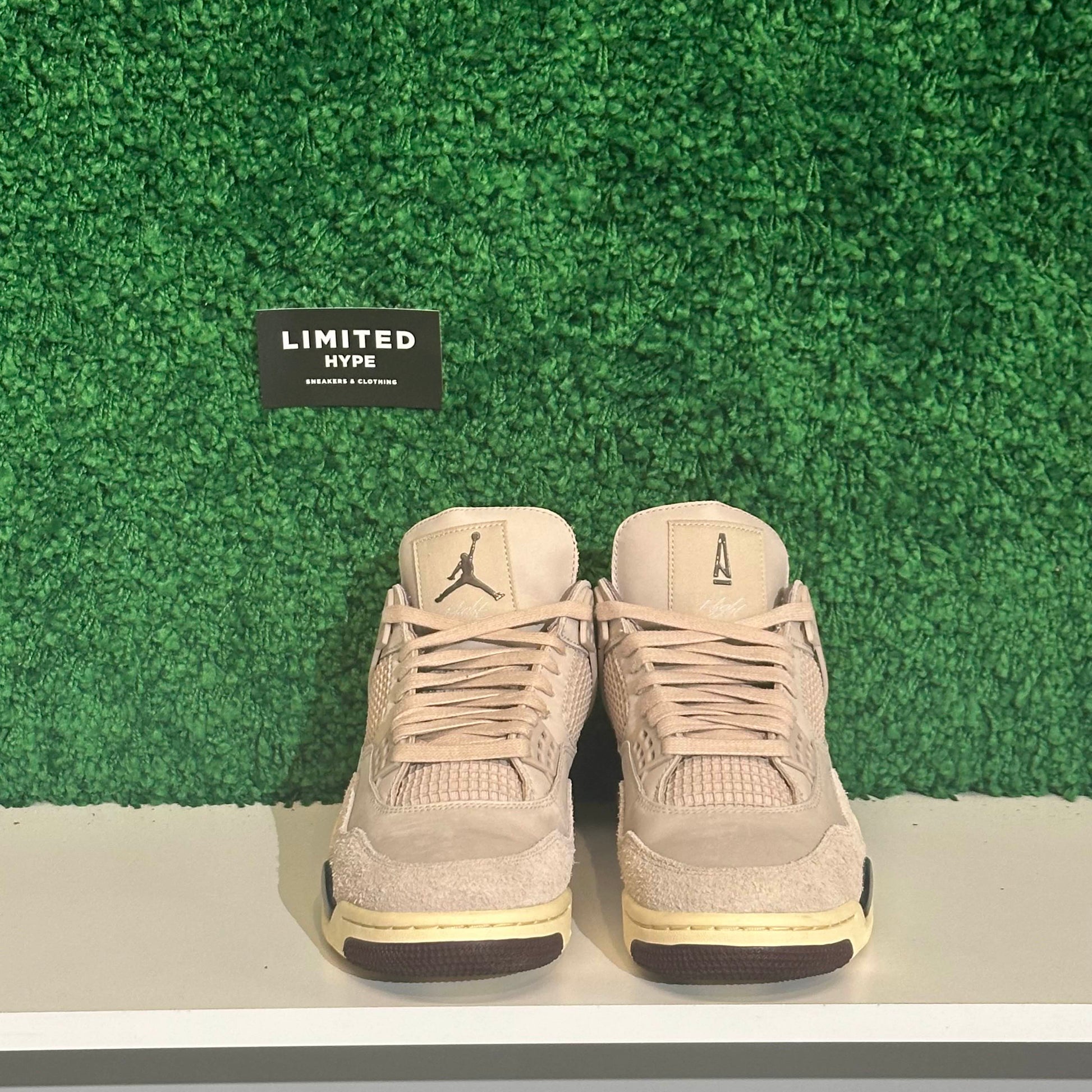 Jordan 4 Retro OG SP A Ma Maniére While You Were Sleeping (Women's)(USED)