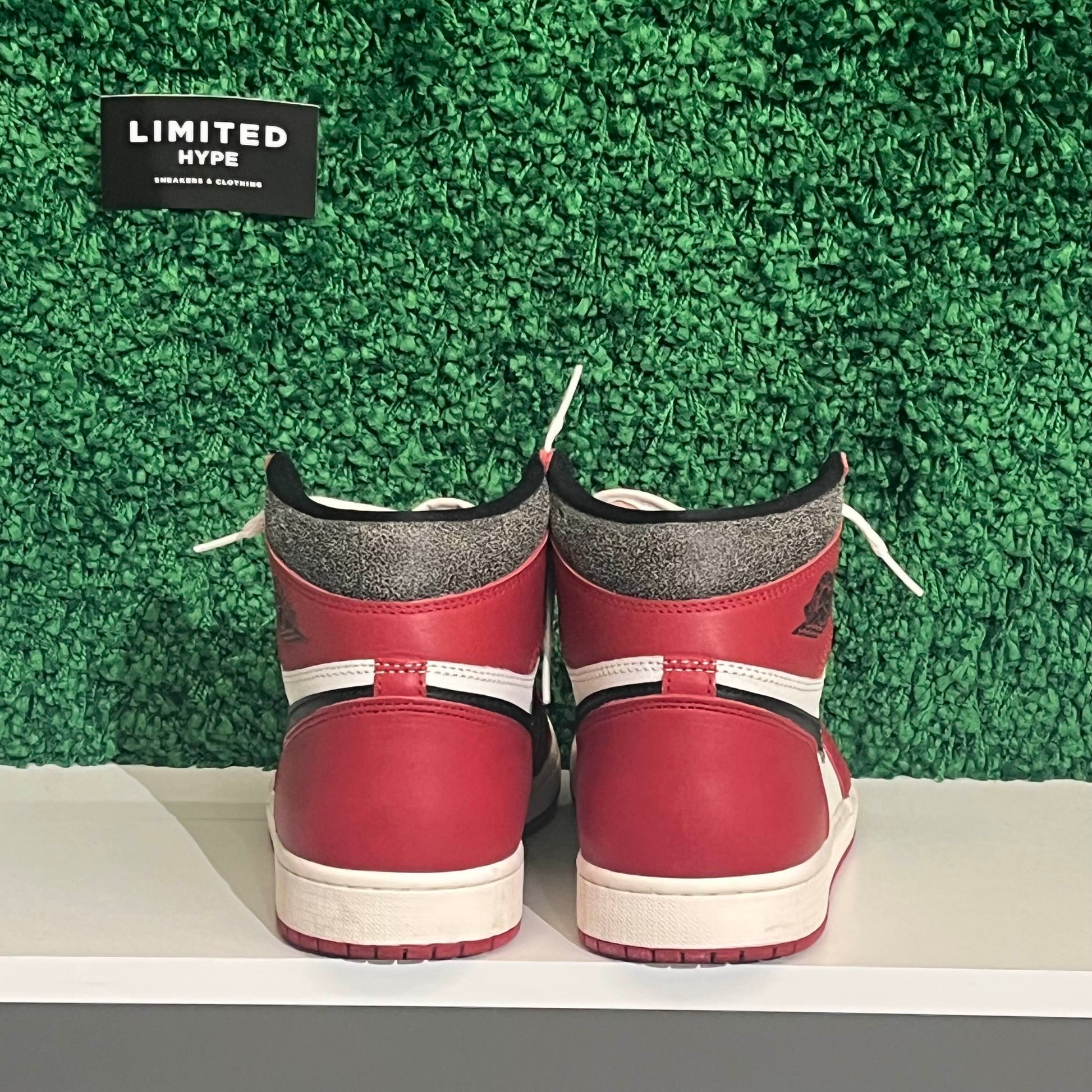 Jordan 1 Retro High OG Chicago Lost and Found (USED)