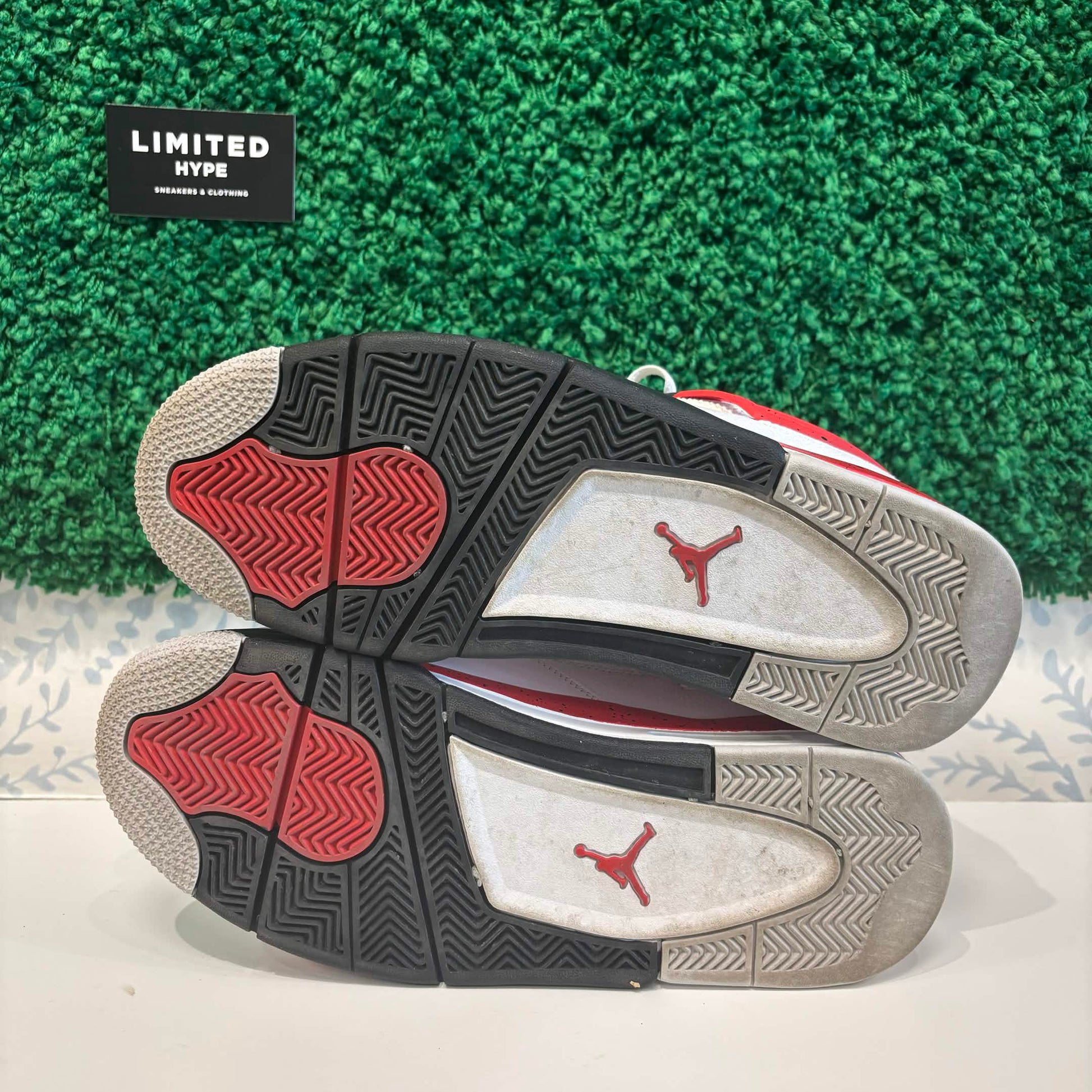 Jordan 4 Retro Red Cement (USED)