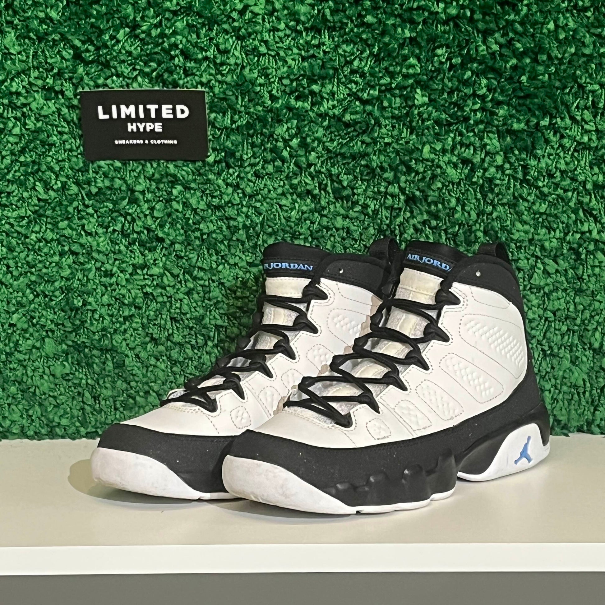 Jordan 9 Retro University Blue (GS) (USED NO BOX)