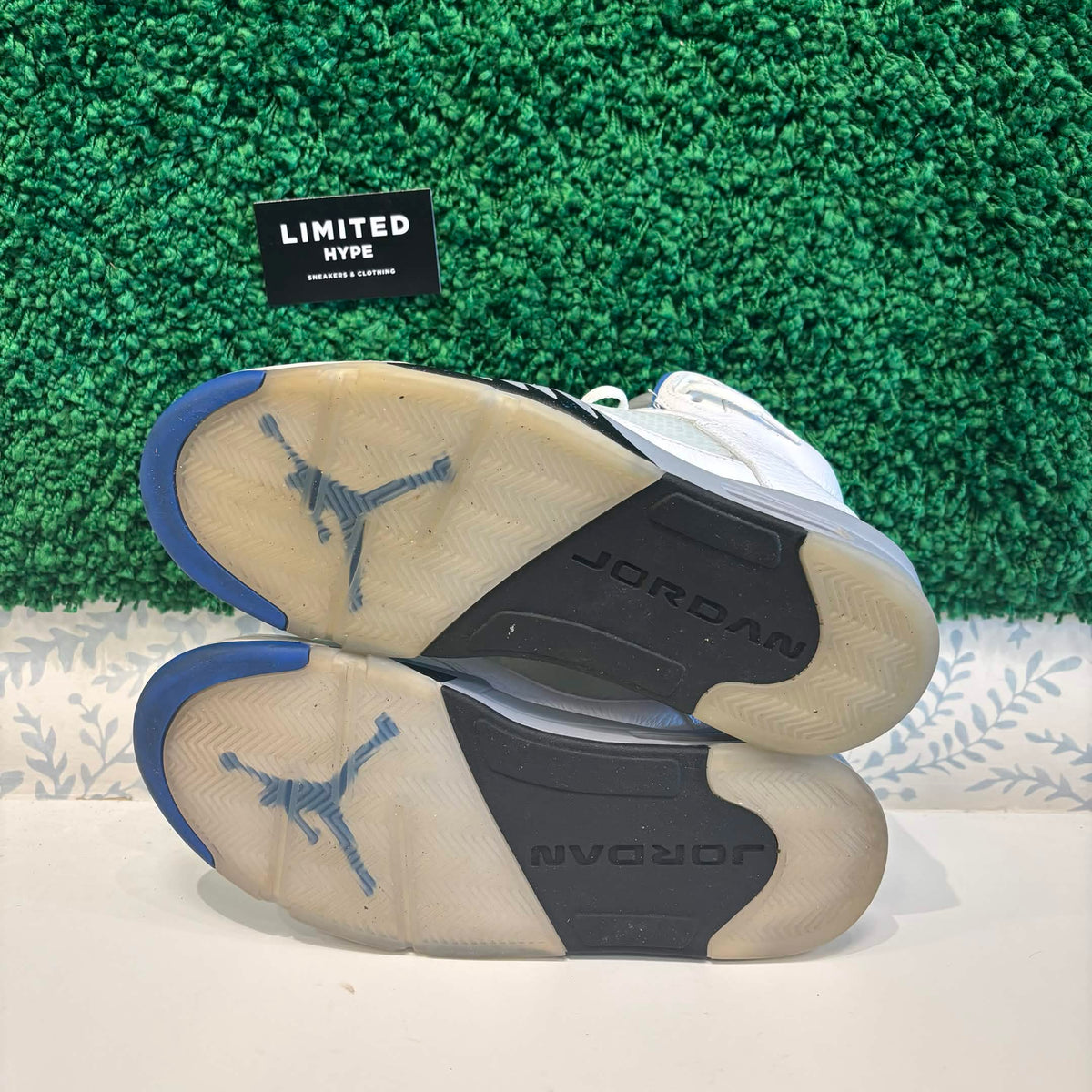 Jordan 5 Retro White Stealth (2021) (USED)