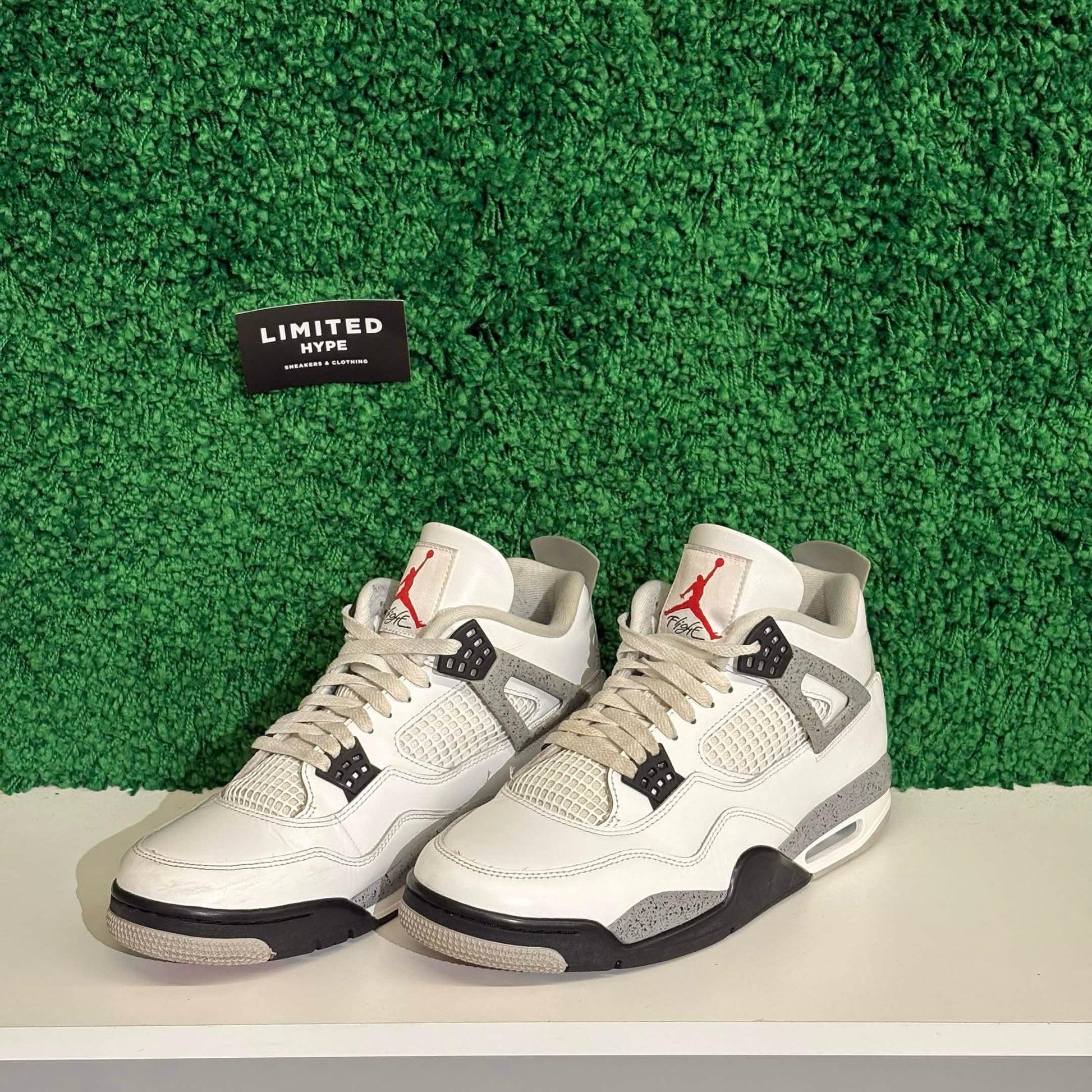 Jordan 4 Retro White Cement (2025) (USED)