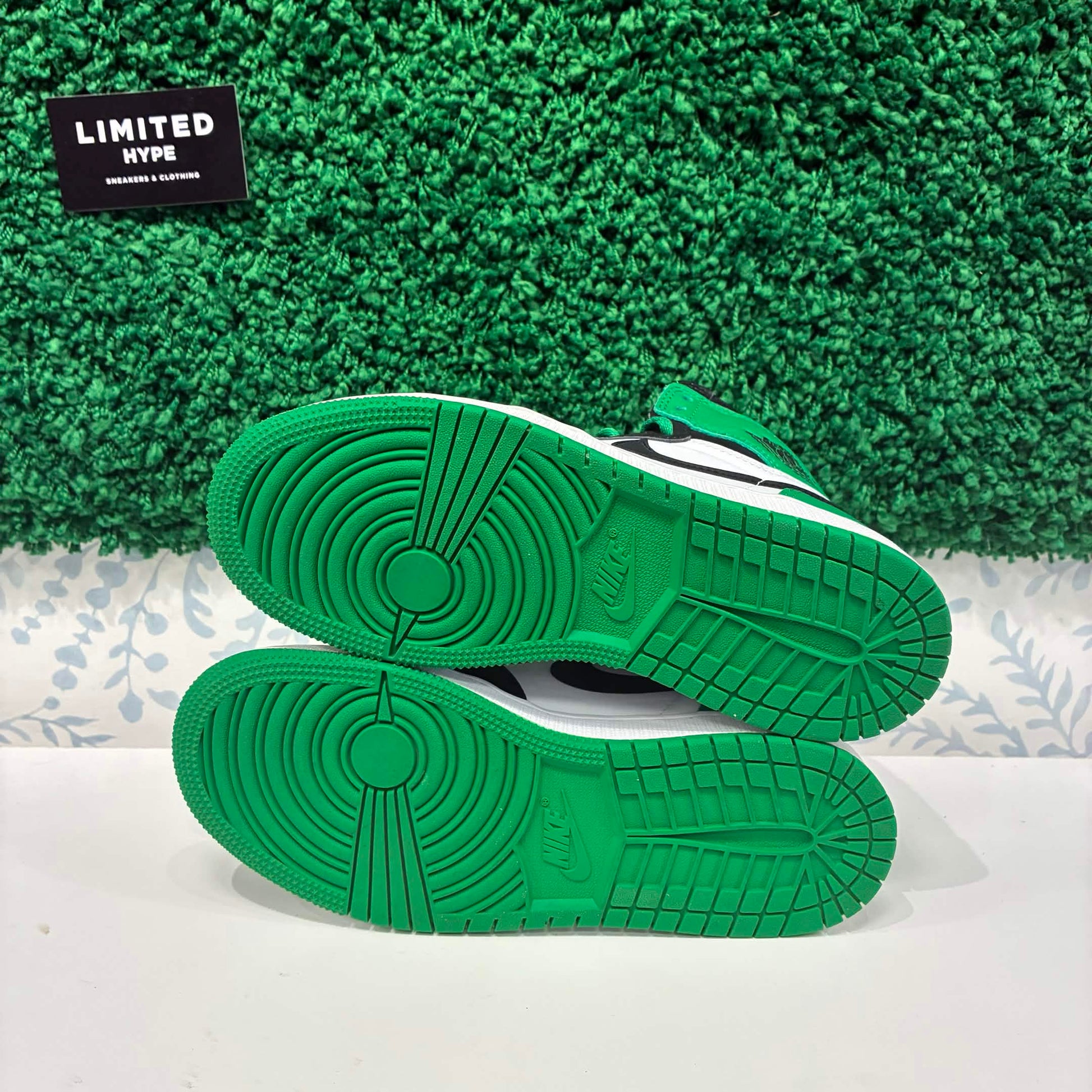 Jordan 1 Retro High OG Lucky Green (GS) (USED)