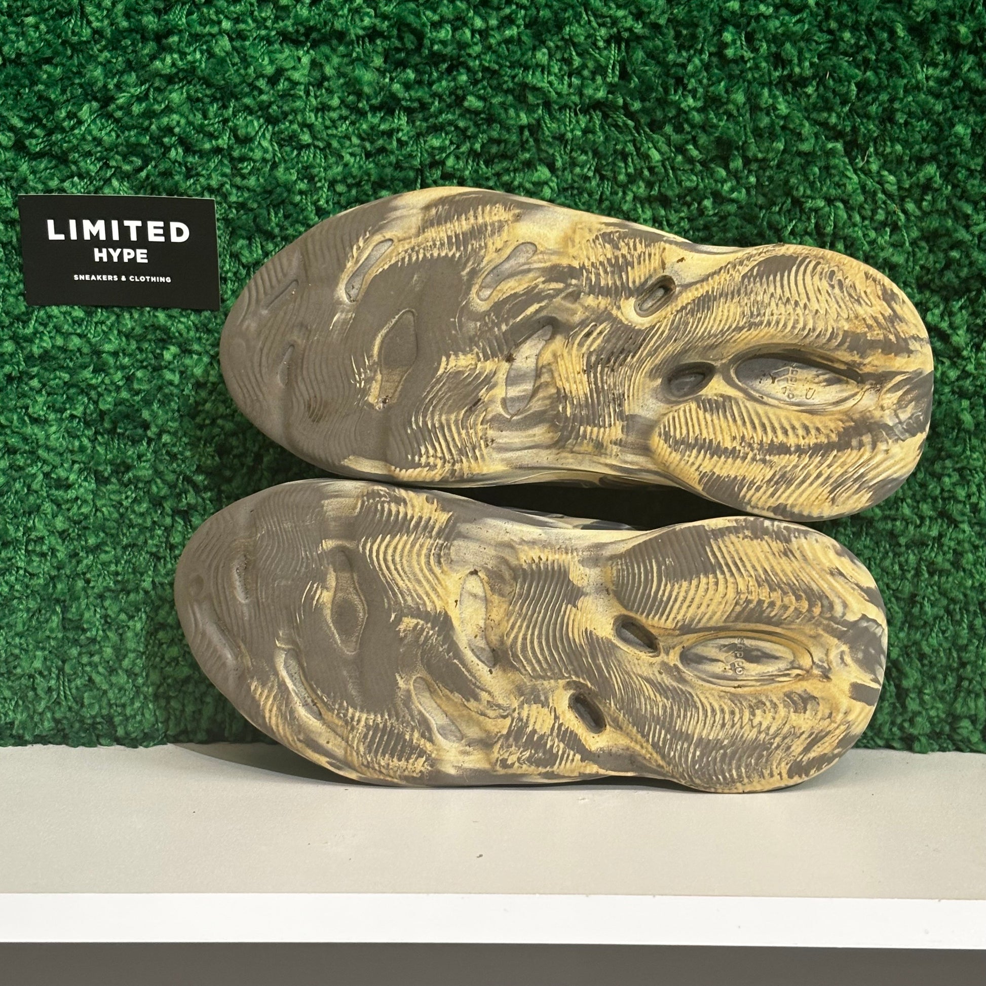 Yeezy Foam RNNR MXT Moon Gray (USED, NO BOX)