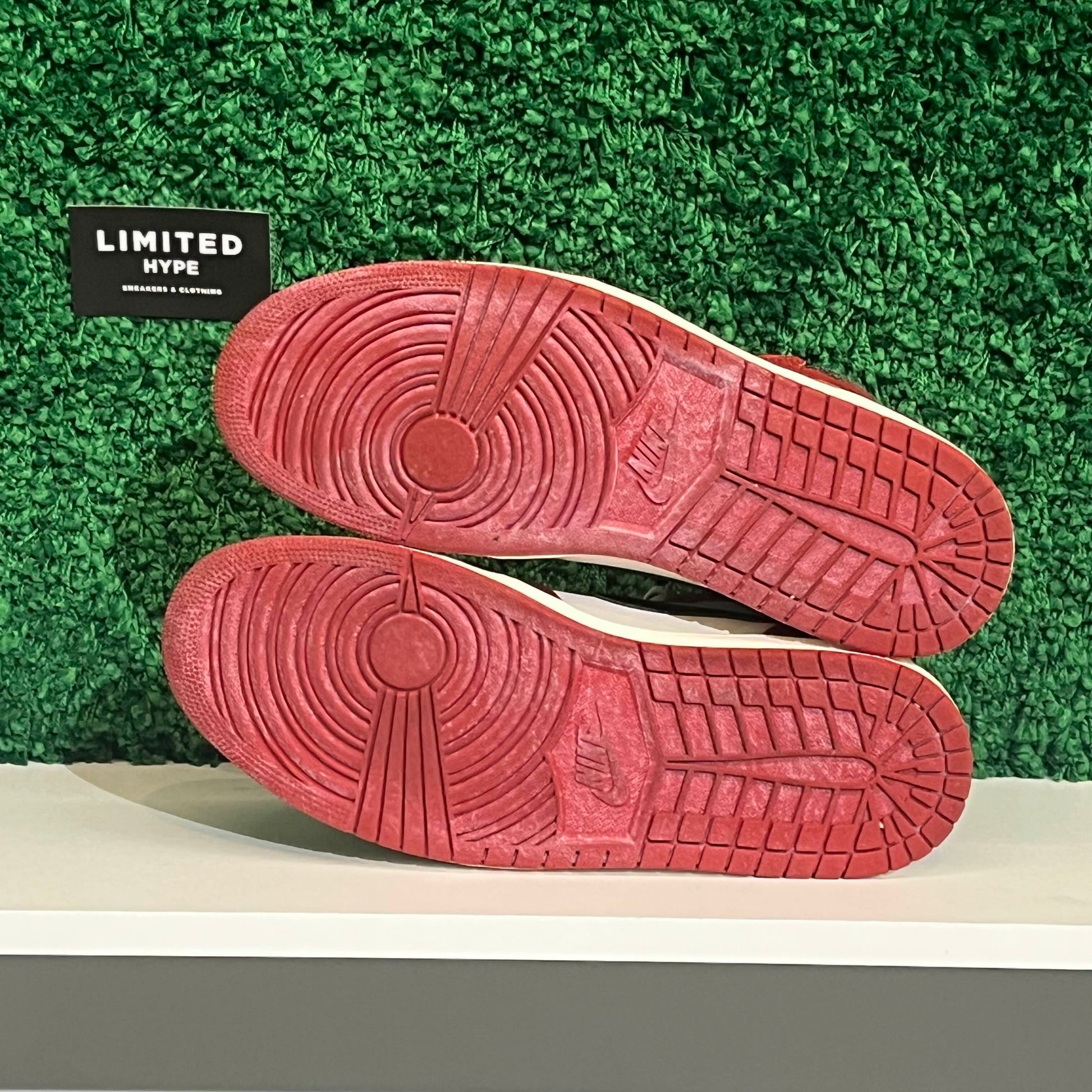 Jordan 1 Retro High OG Chicago Lost and Found (USED)