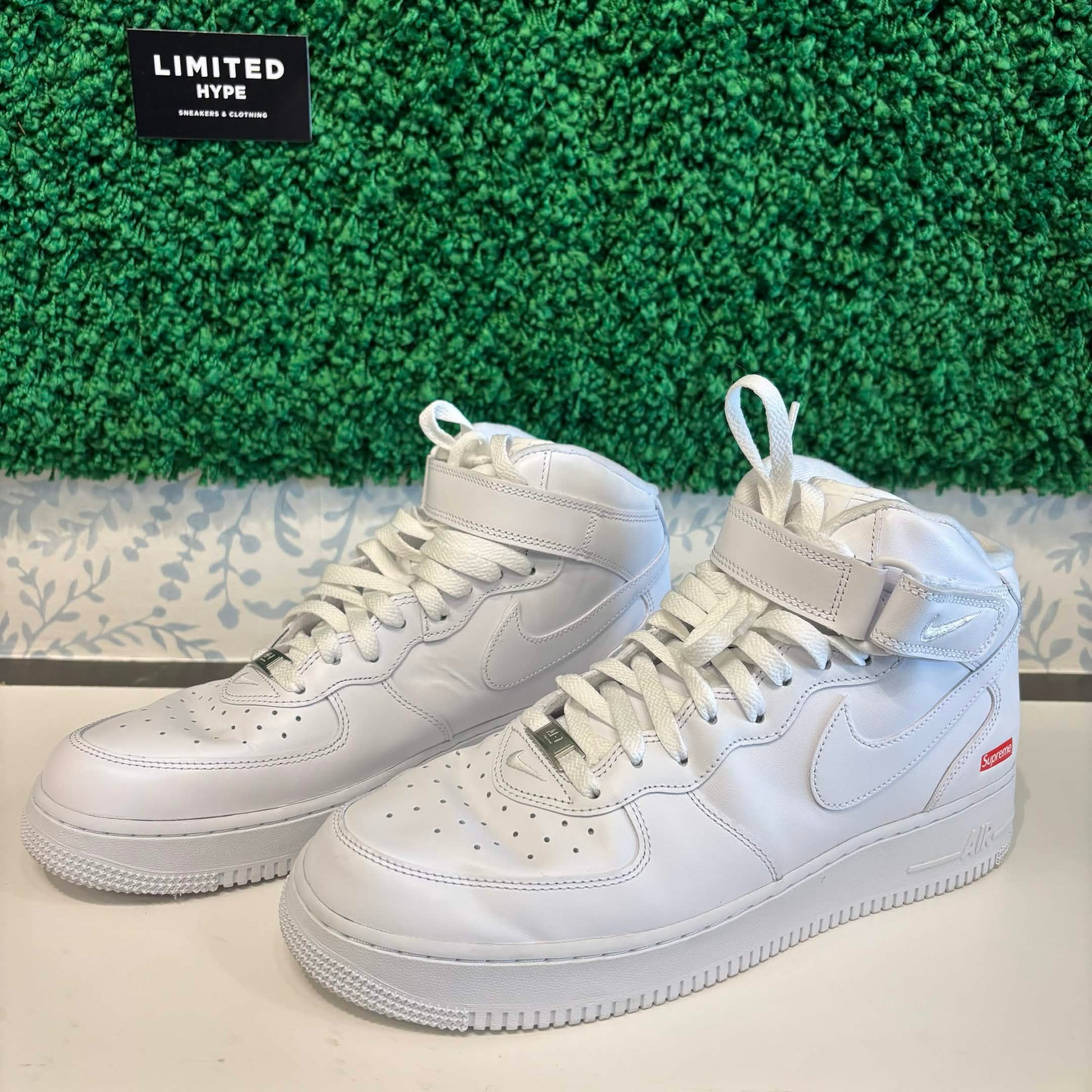 Nike Air Force 1 Mid Supreme White (USED)
