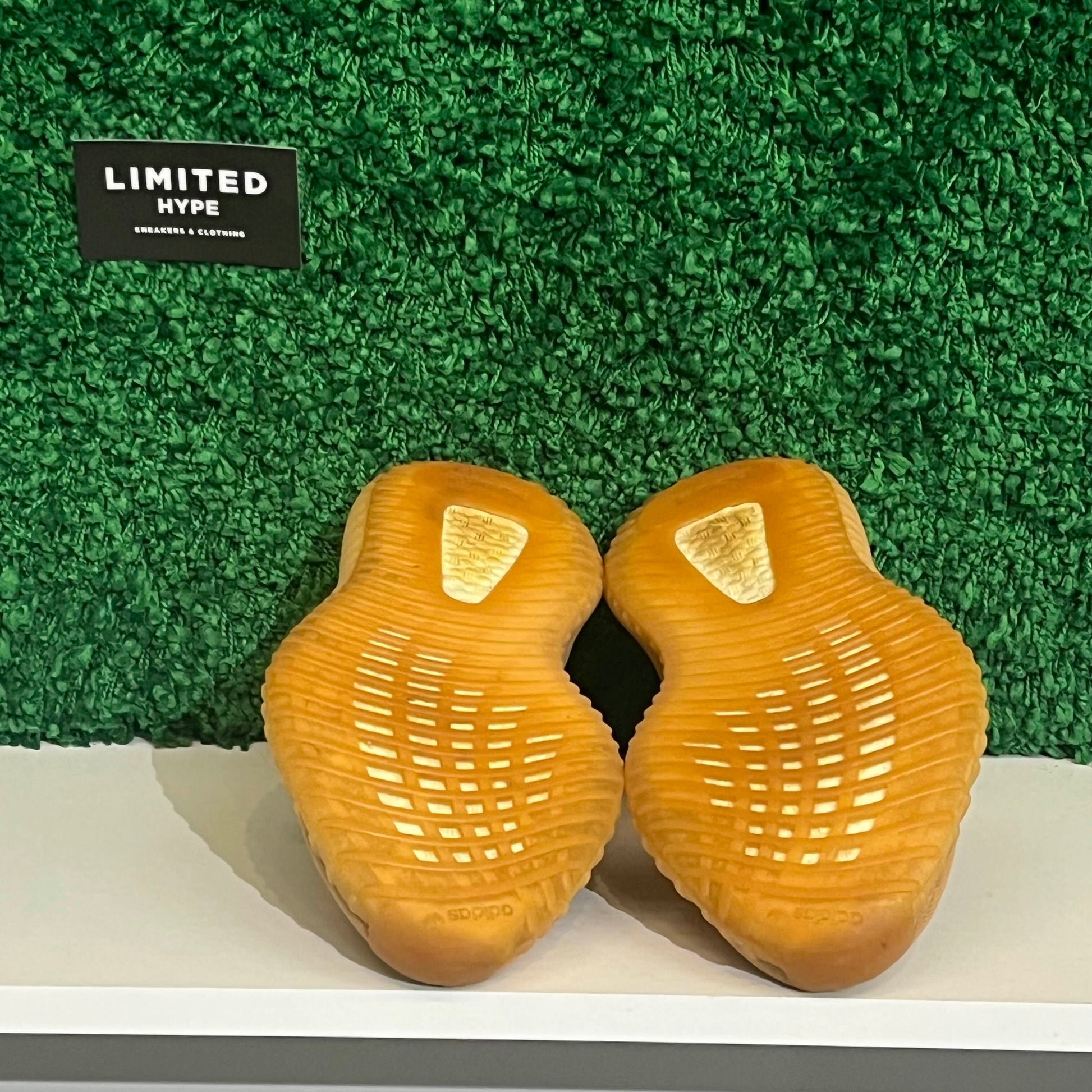 adidas Yeezy Boost 350 V2 Mono Clay (USED)