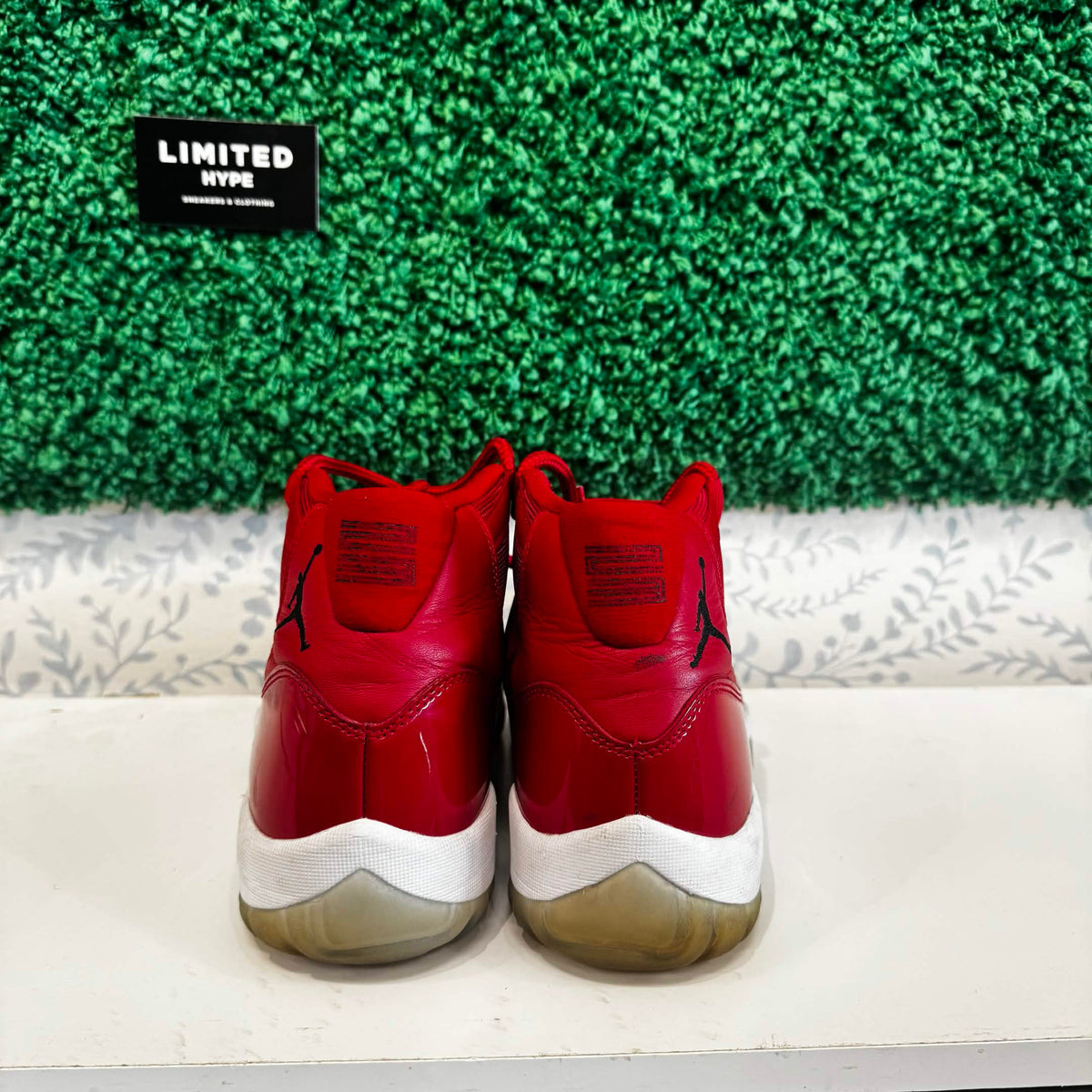 Jordan 11 Retro Win Like 96 (USED) (NO BOX)
