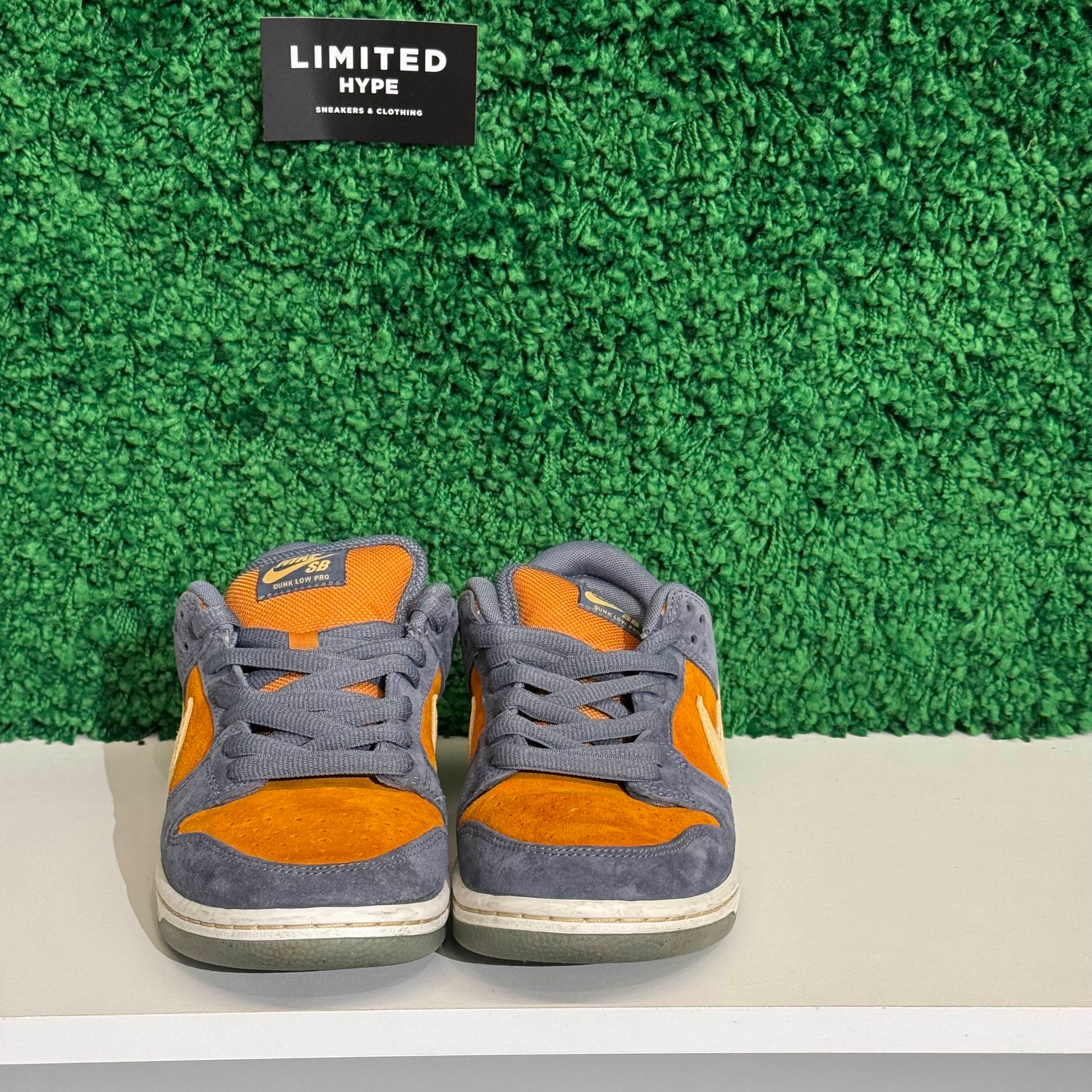 Nike SB Dunk Low Light Carbon Monarch (USED)