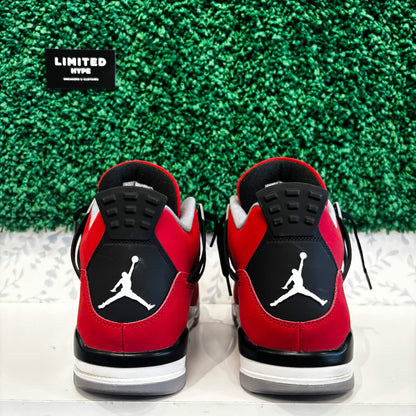 Jordan 4 Retro Toro Bravo (2026) (USED)