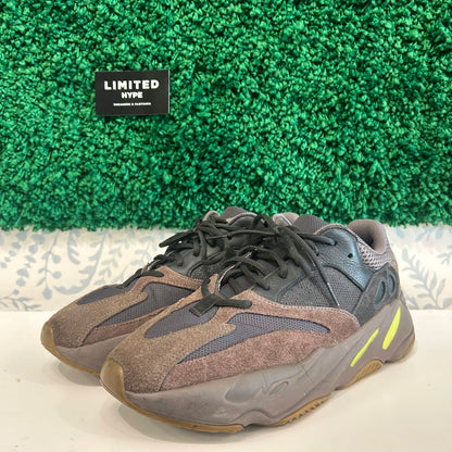 adidas Yeezy Boost 700 Mauve (USED, NO BOX)