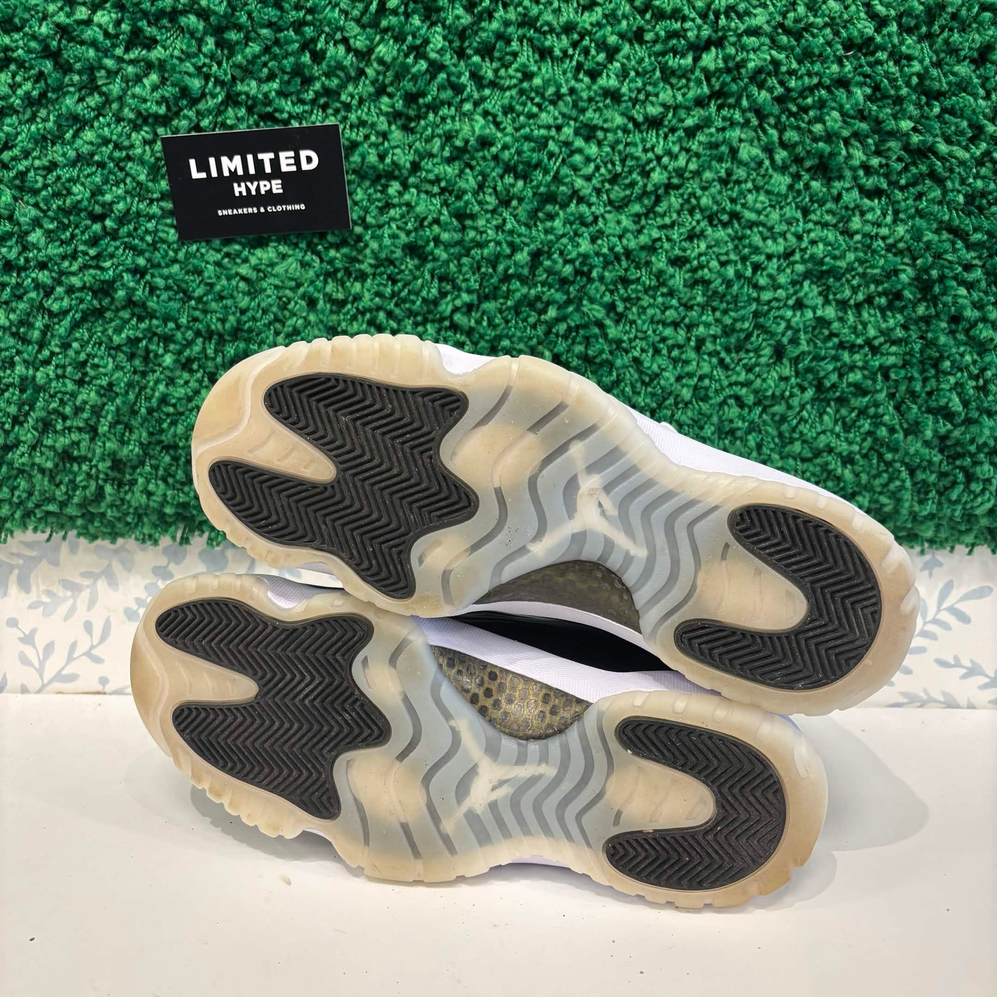 Jordan 11 Retro DMP Gratitude (2023) (USED)