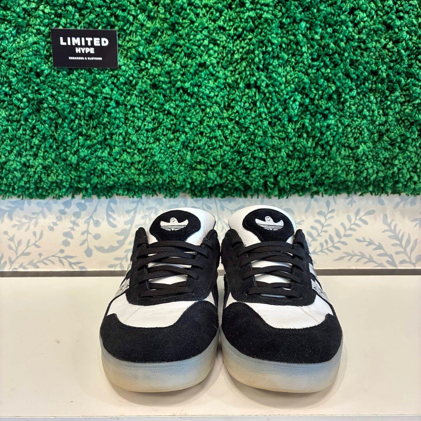 adidas Aloha Super Gustav Tønnesen (USED)