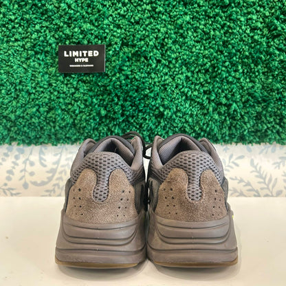 adidas Yeezy Boost 700 Mauve (USED, NO BOX)