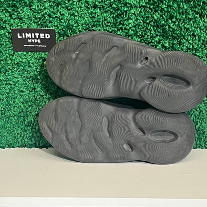 adidas Yeezy Foam RNR Onyx (USED NO BOX)
