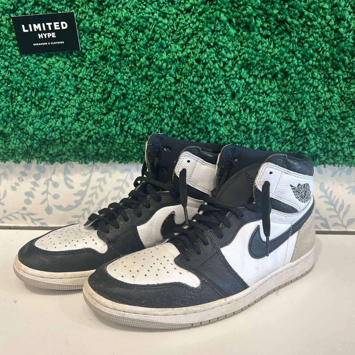 Jordan 1 Retro High OG Bleached Coral (USED)