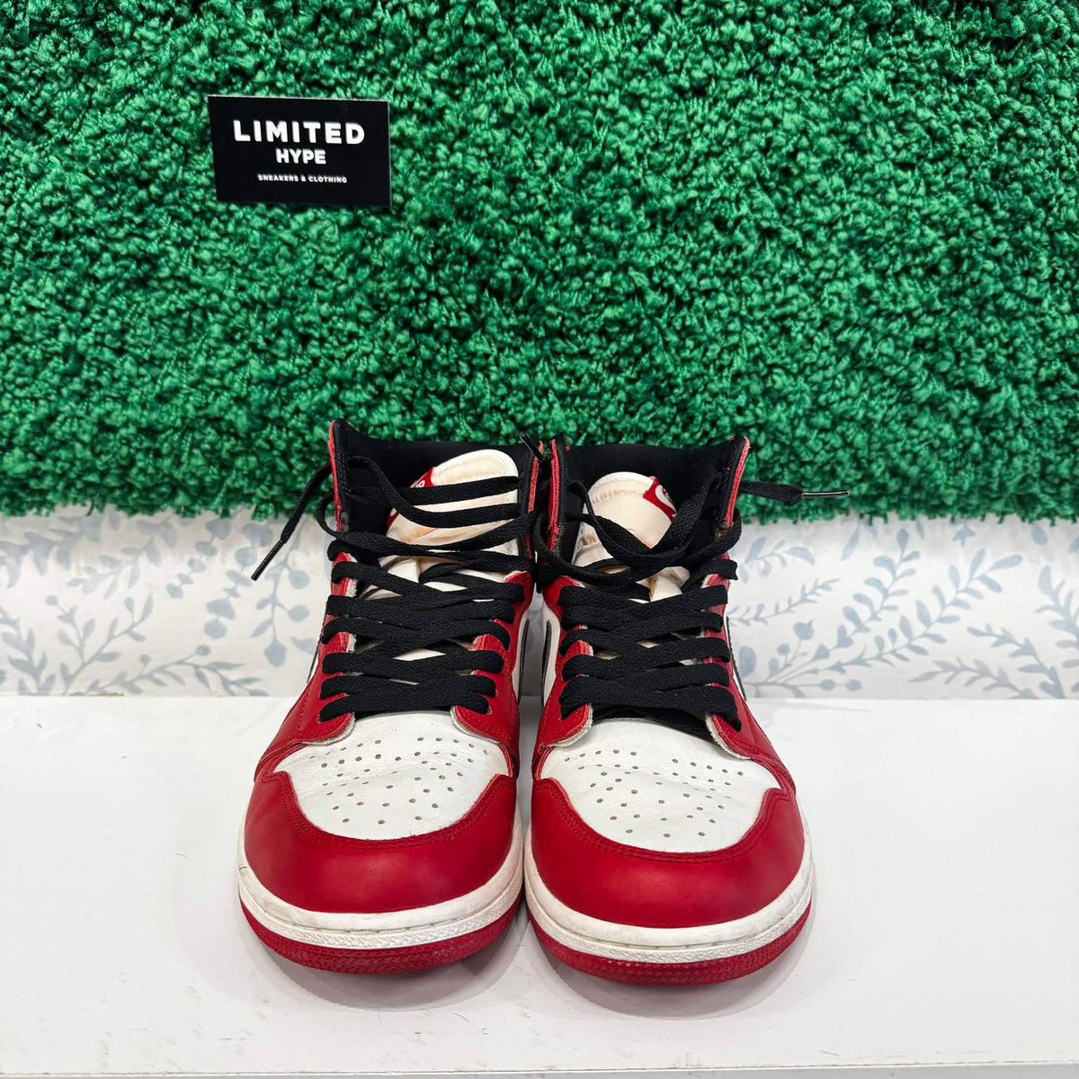 Jordan 1 Retro High OG Chicago Lost and Found (USED)