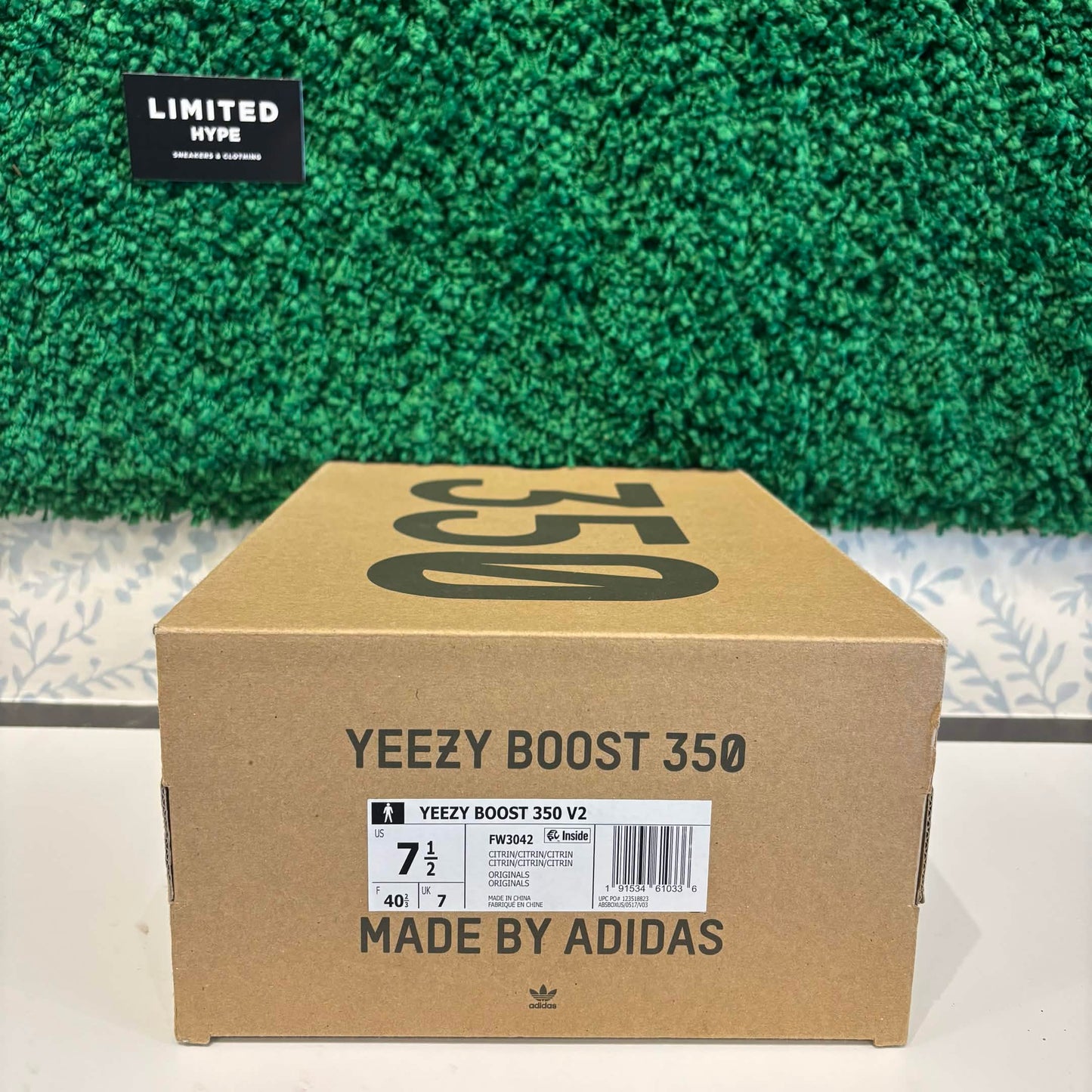adidas Yeezy Boost 350 V2 Citrin (Non-Reflective) (USED)