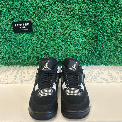 Jordan 4 Retro White Thunder (USED)