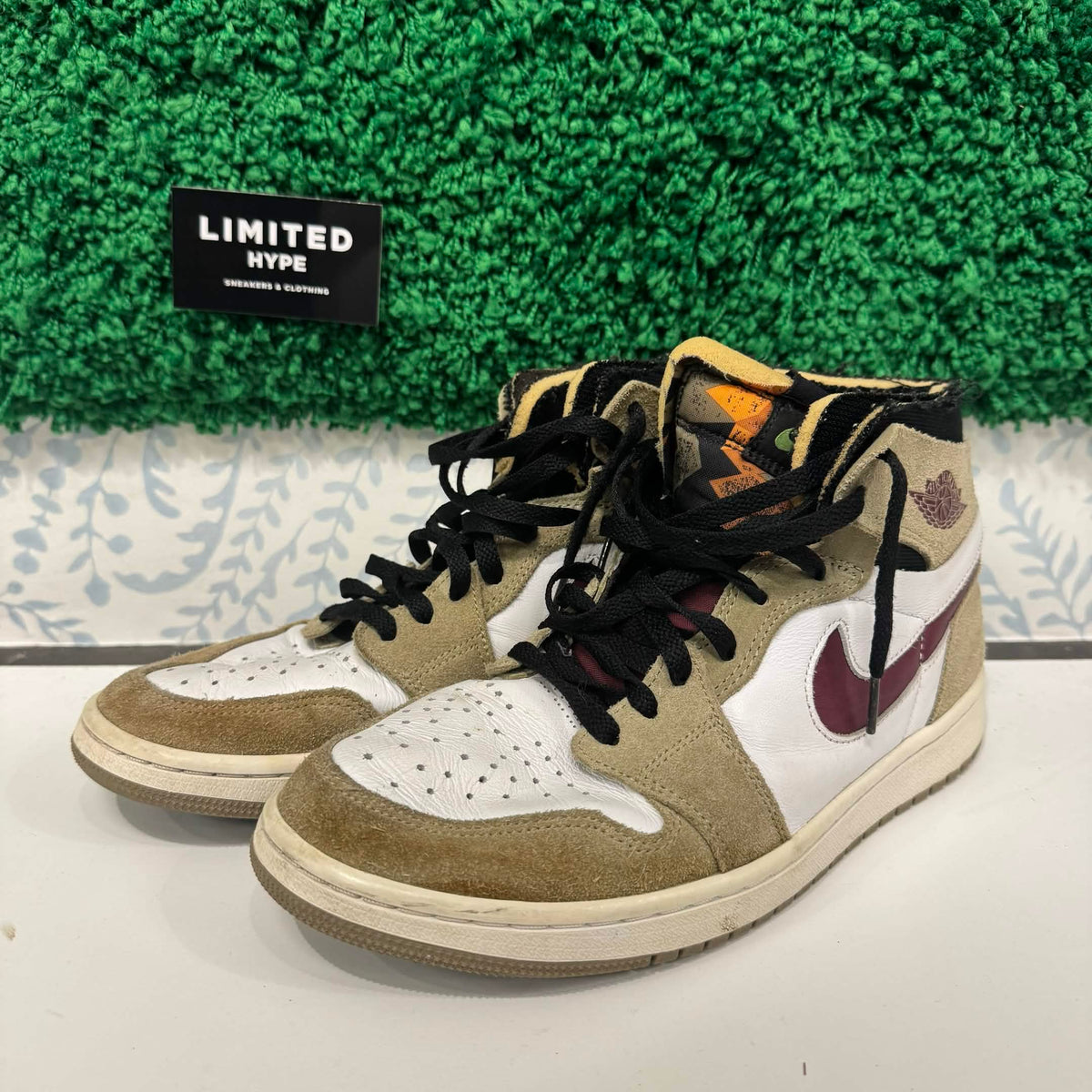 Jordan 1 Zoom CMFT Neutral Olive (USED) (NO BOX)
