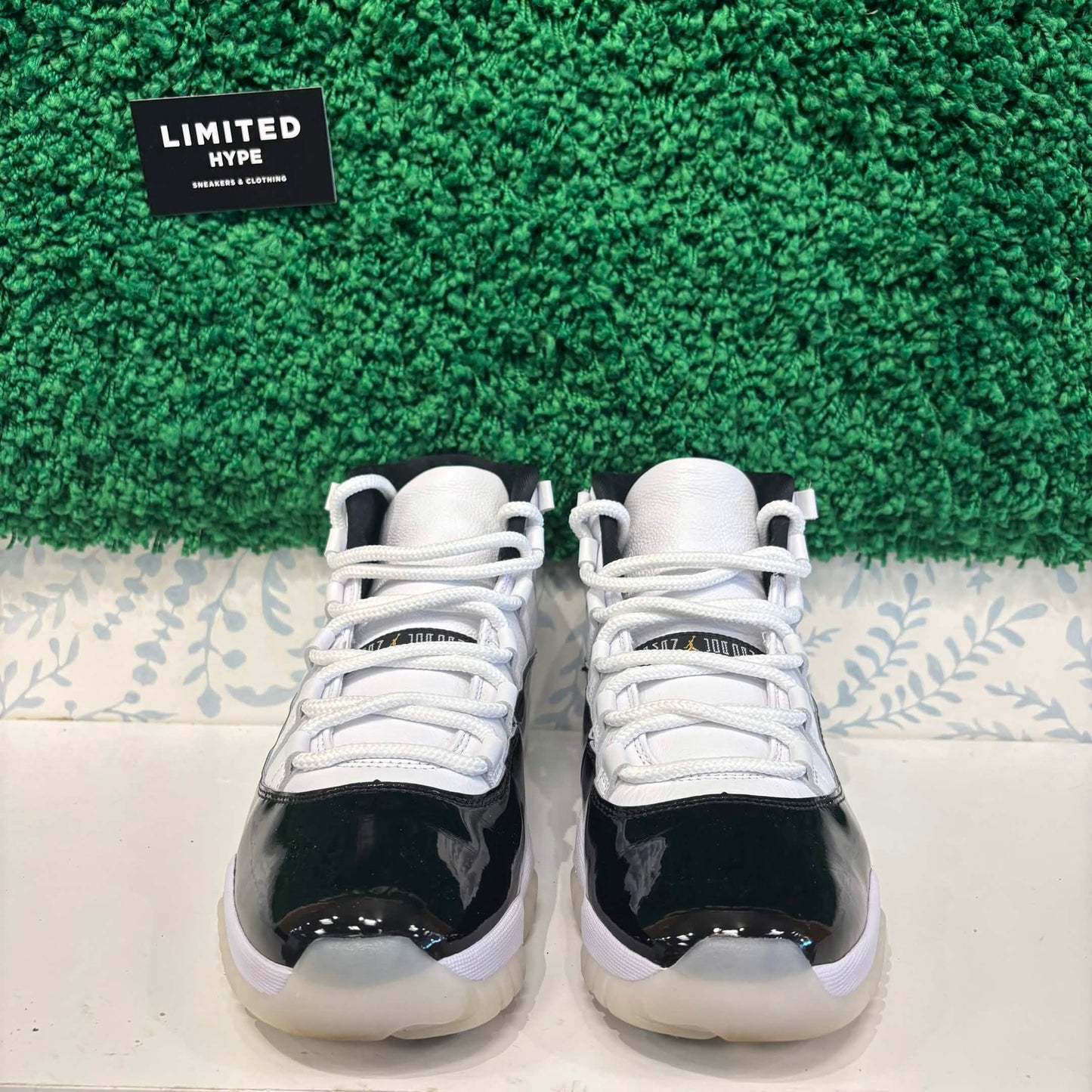 Jordan 11 Retro DMP Gratitude (2023) (USED)
