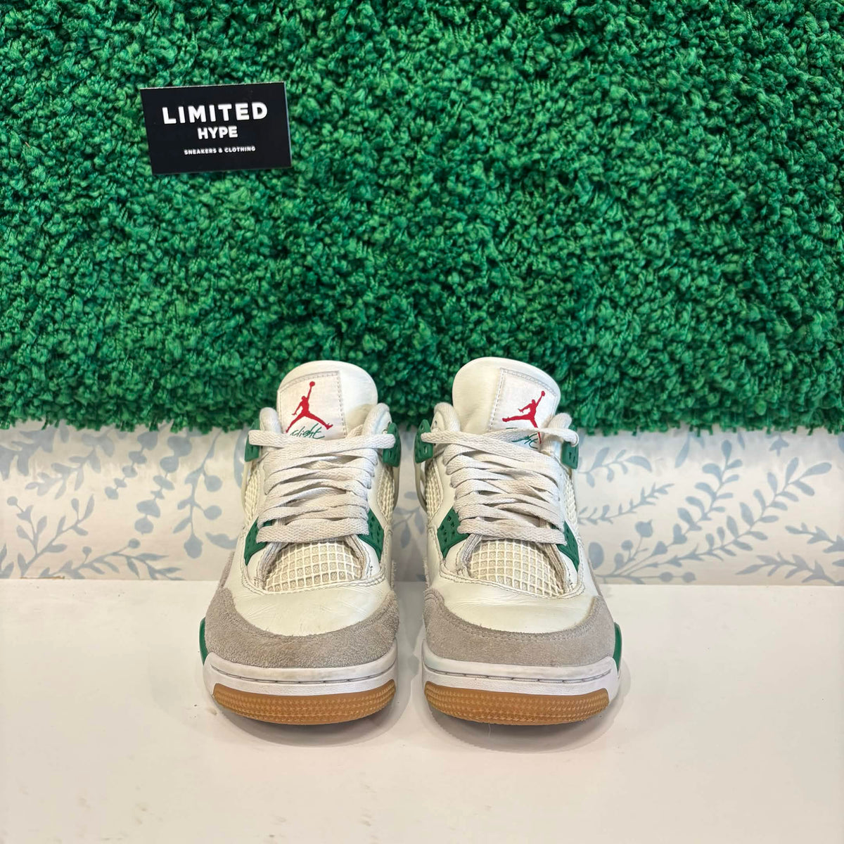 Jordan 4 Retro SB Pine Green (USED)