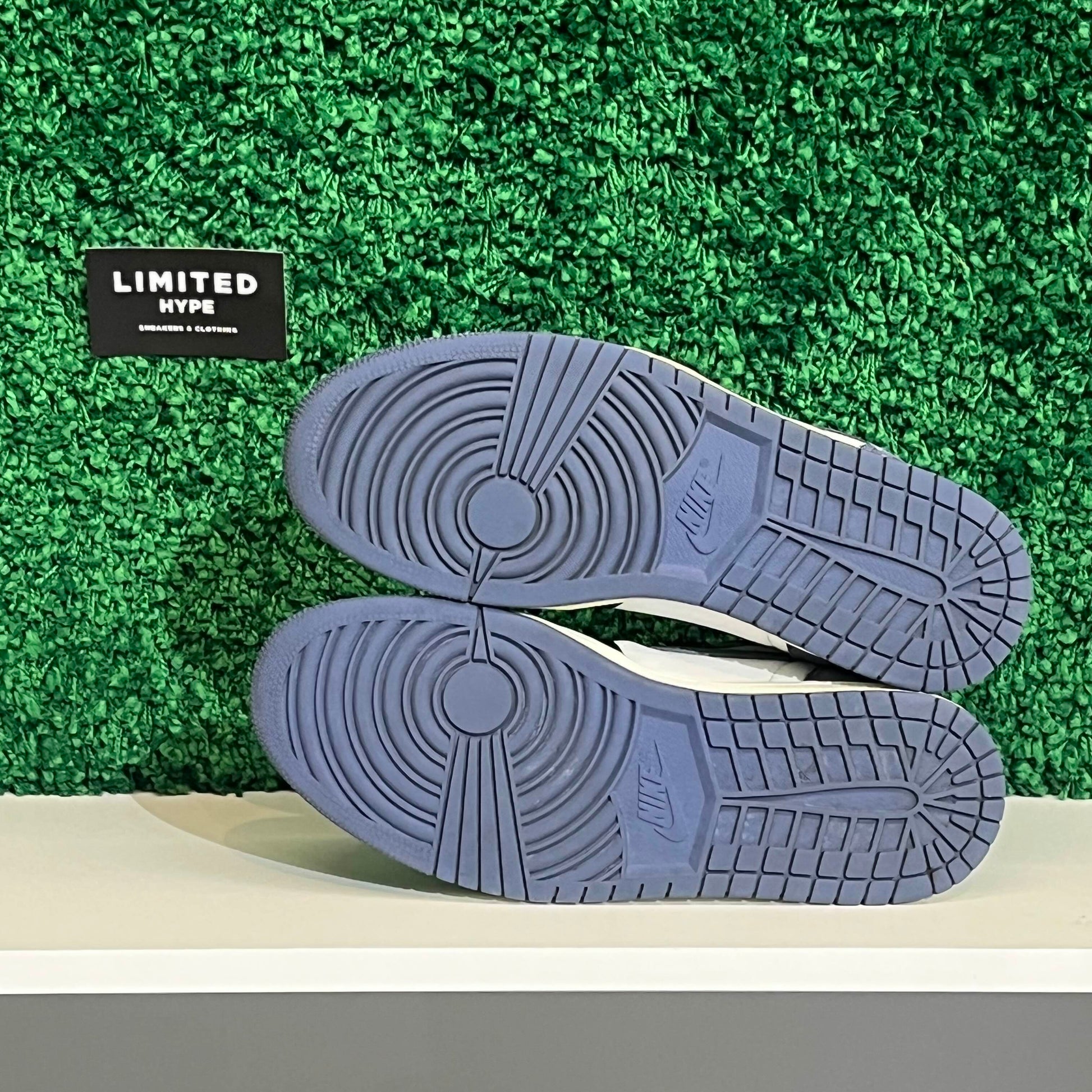 Jordan 1 Retro High Blue Moon (USED REP BOX)