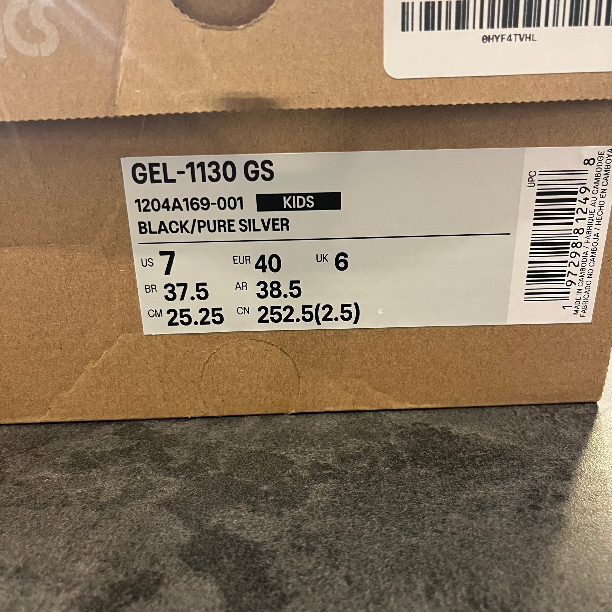 ASICS Gel-1130 Black Pure Silver (GS) (MISMATCH SIZE 6y/7y)