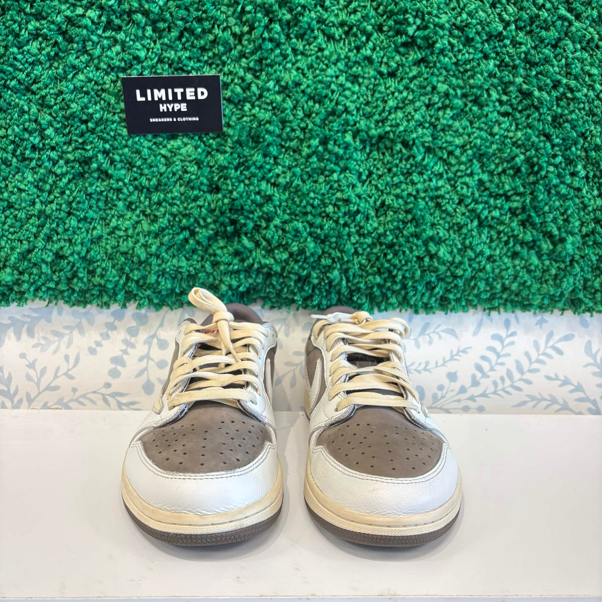 Travis Scott Jordan 1 Reverse Mocha (USED)
