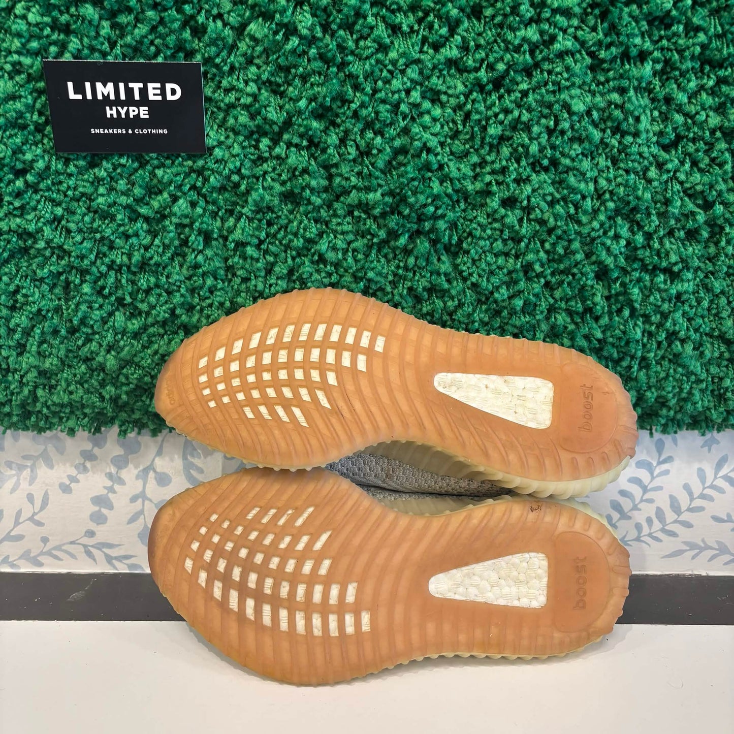 adidas Yeezy Boost 350 V2 Citrin (Non-Reflective) (USED)