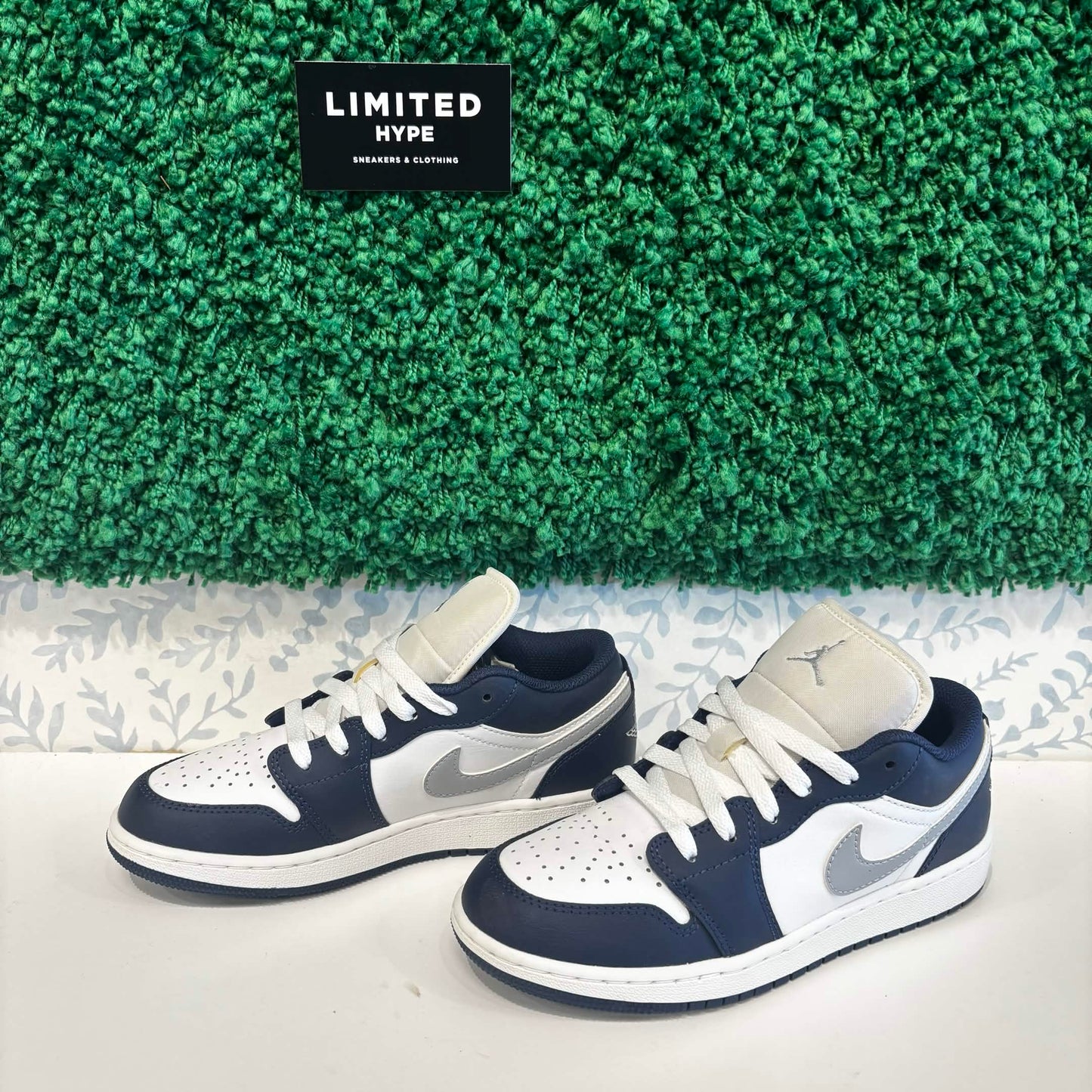 Jordan 1 Low Midnight Navy Wolf Grey (GS) (USED)